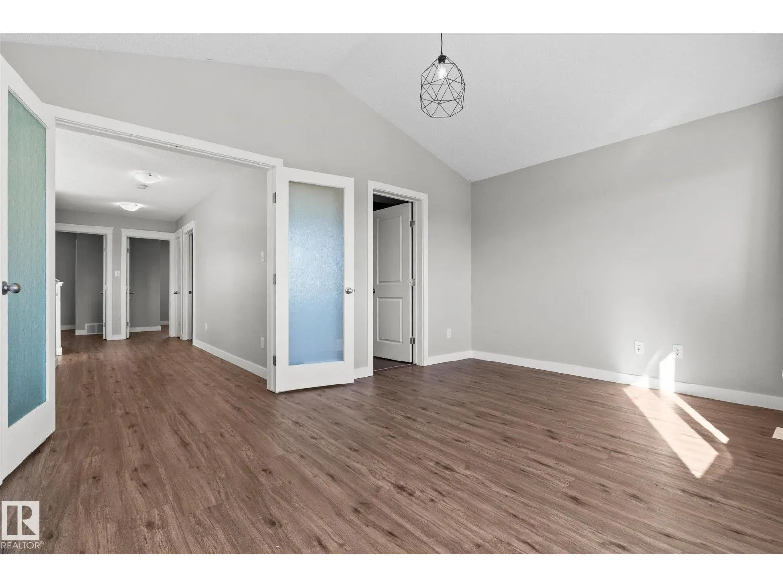 41 MEADOWLAND CR