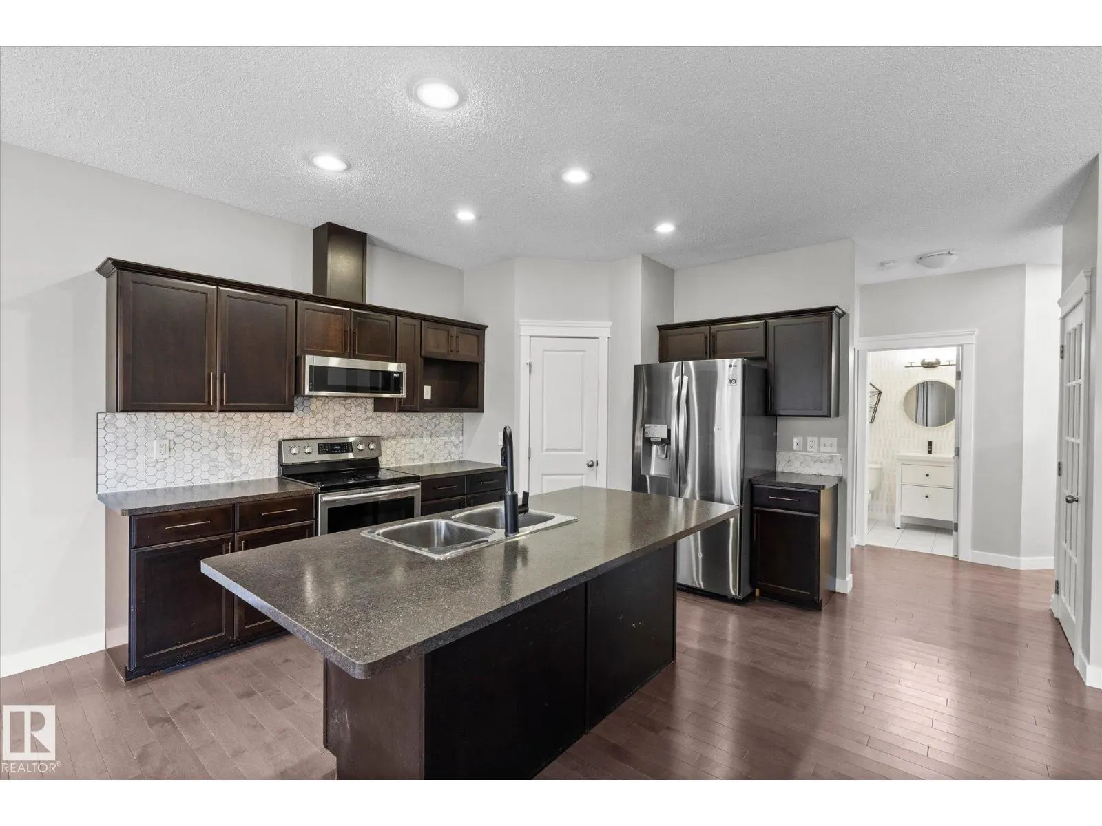 41 MEADOWLAND CR