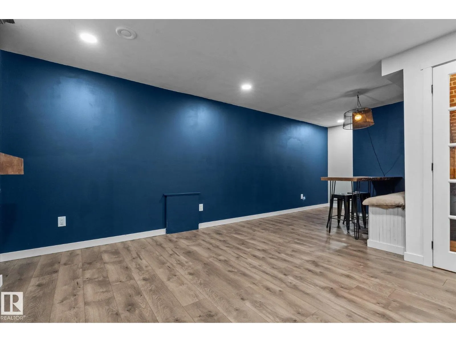 41 MEADOWLAND CR