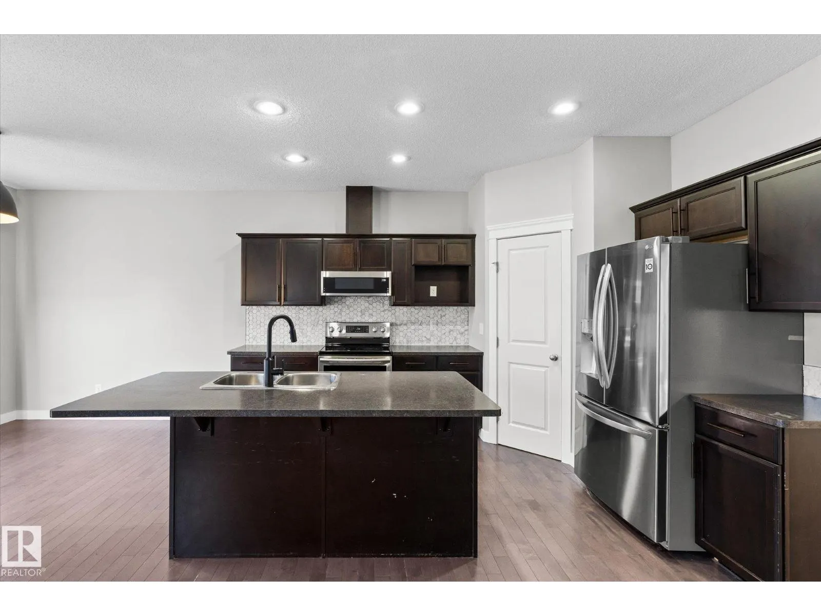 41 MEADOWLAND CR