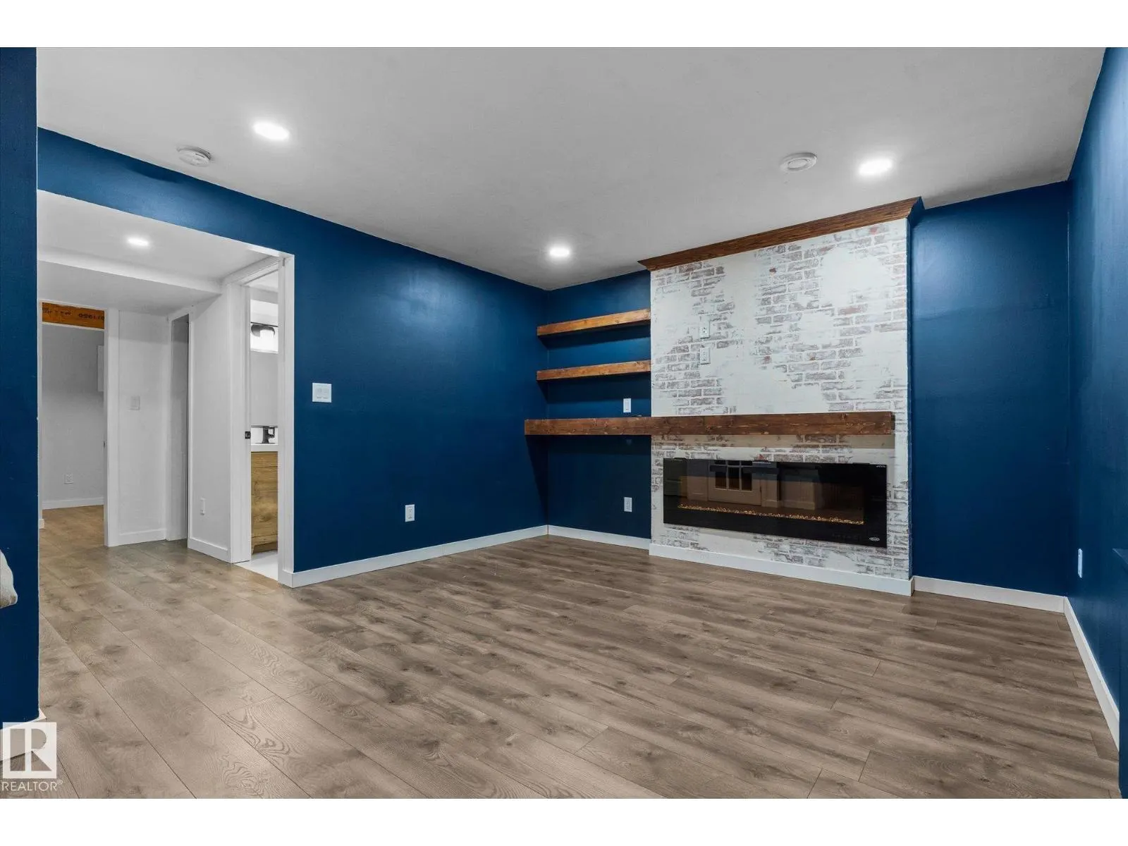 41 MEADOWLAND CR