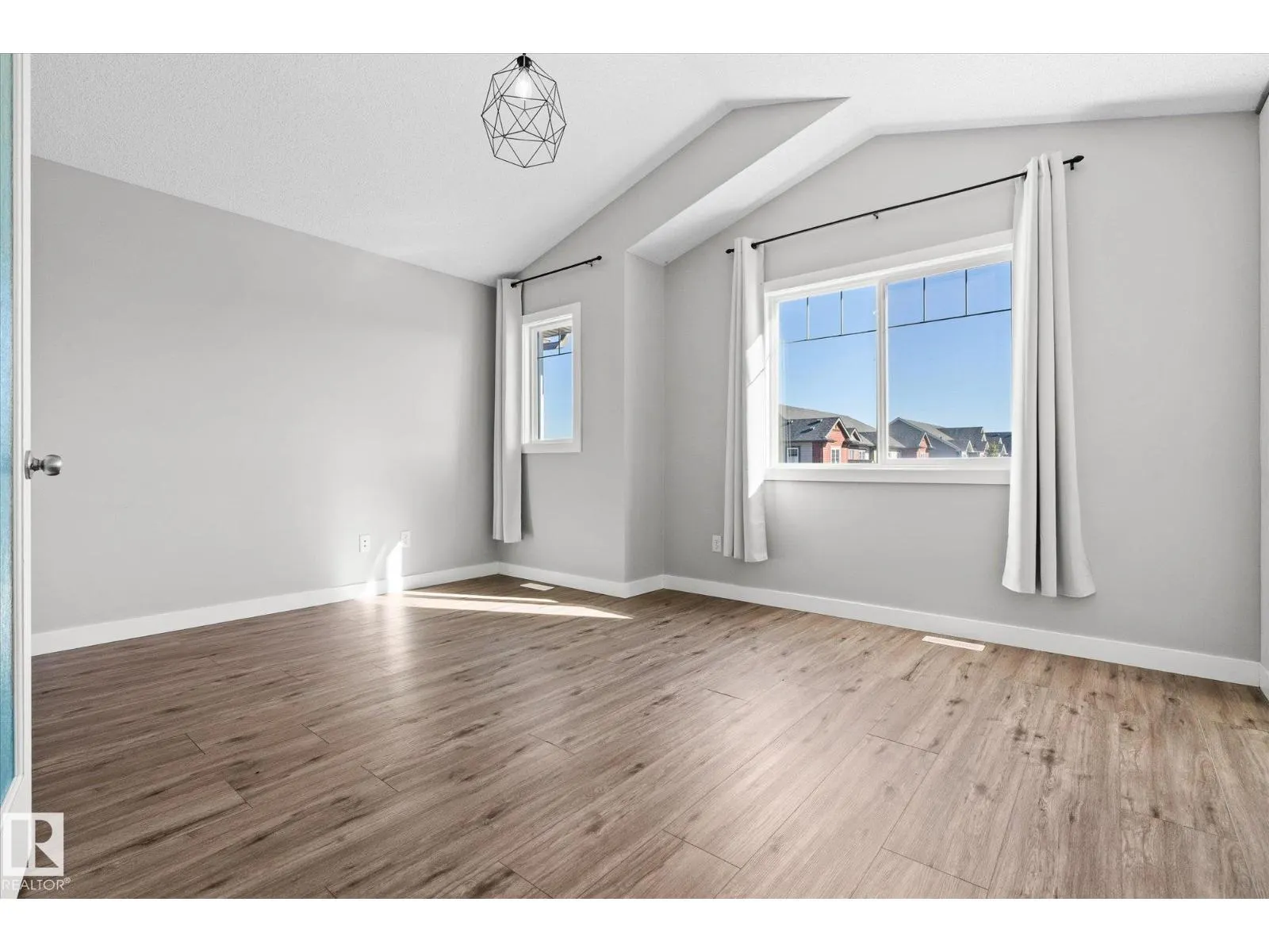 41 MEADOWLAND CR