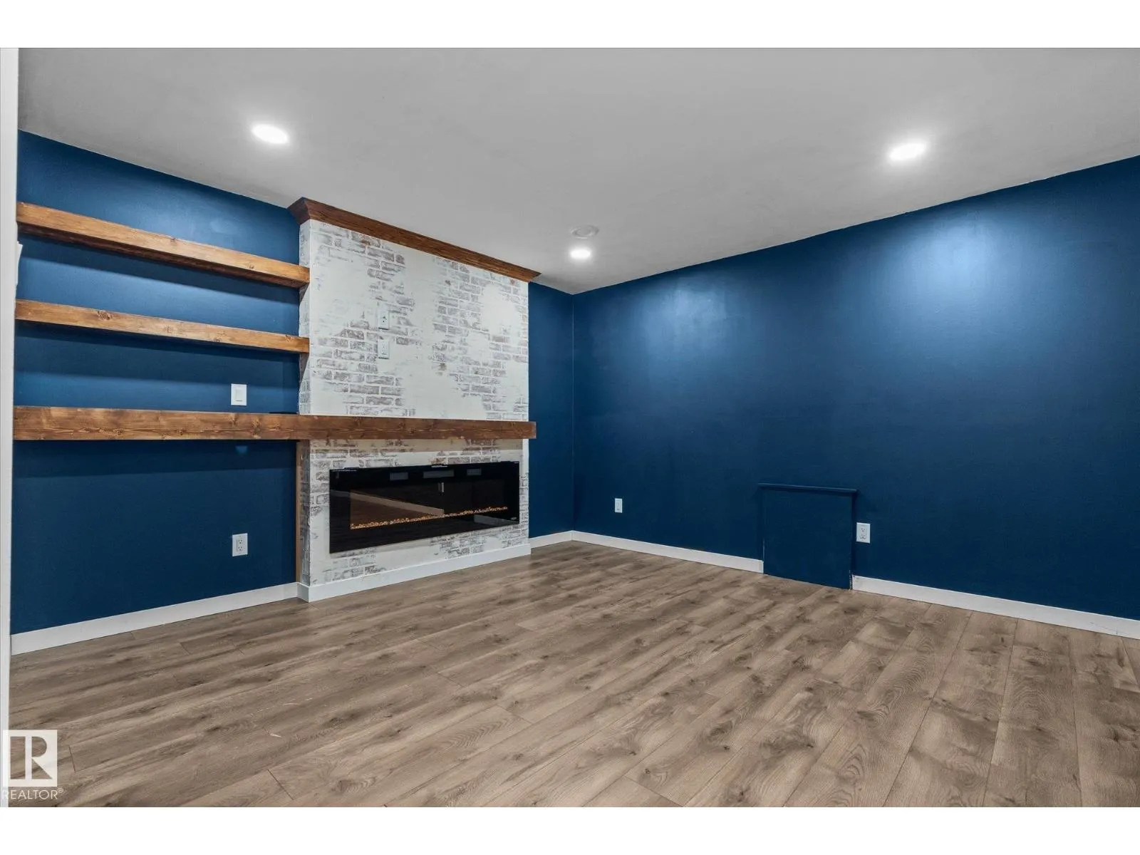 41 MEADOWLAND CR