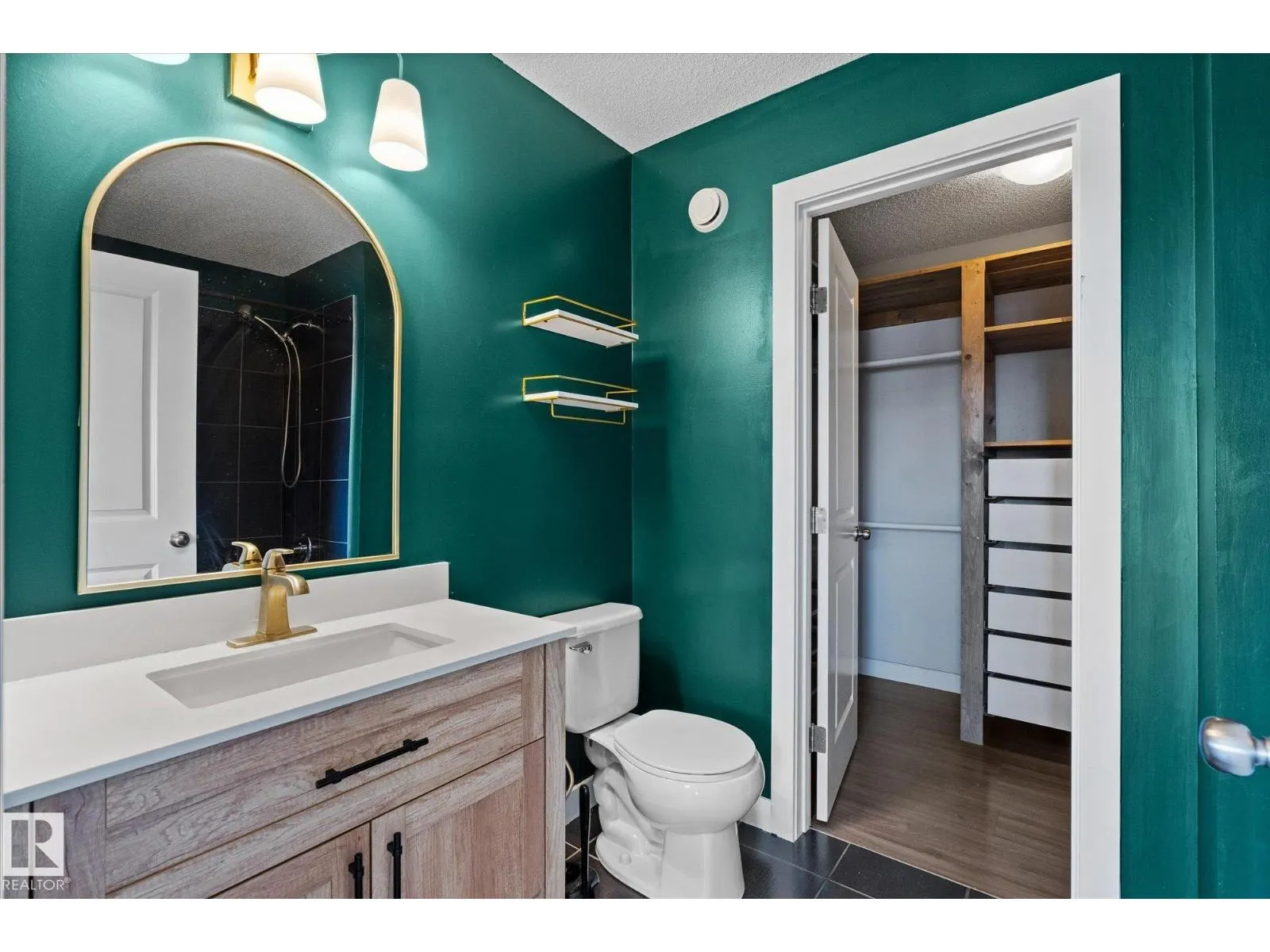 41 MEADOWLAND CR