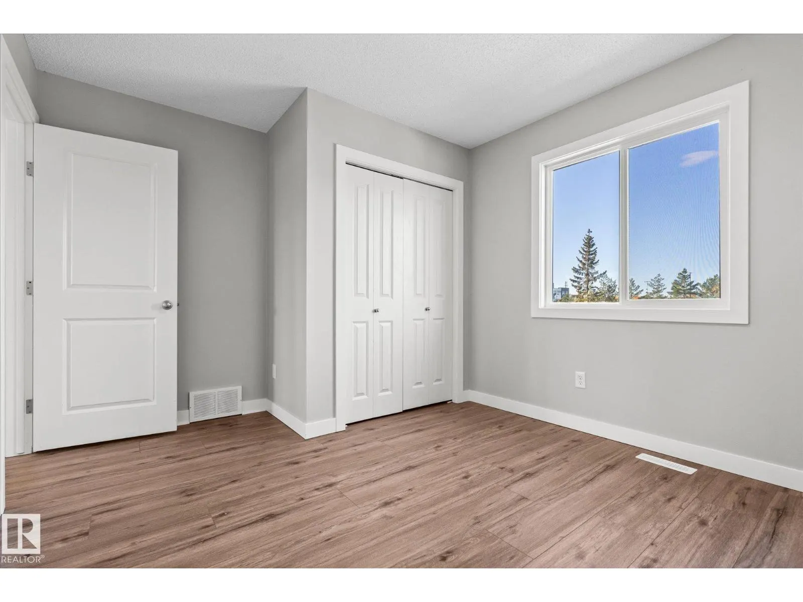 41 MEADOWLAND CR