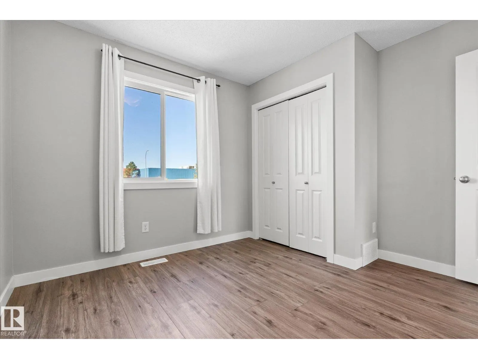 41 MEADOWLAND CR