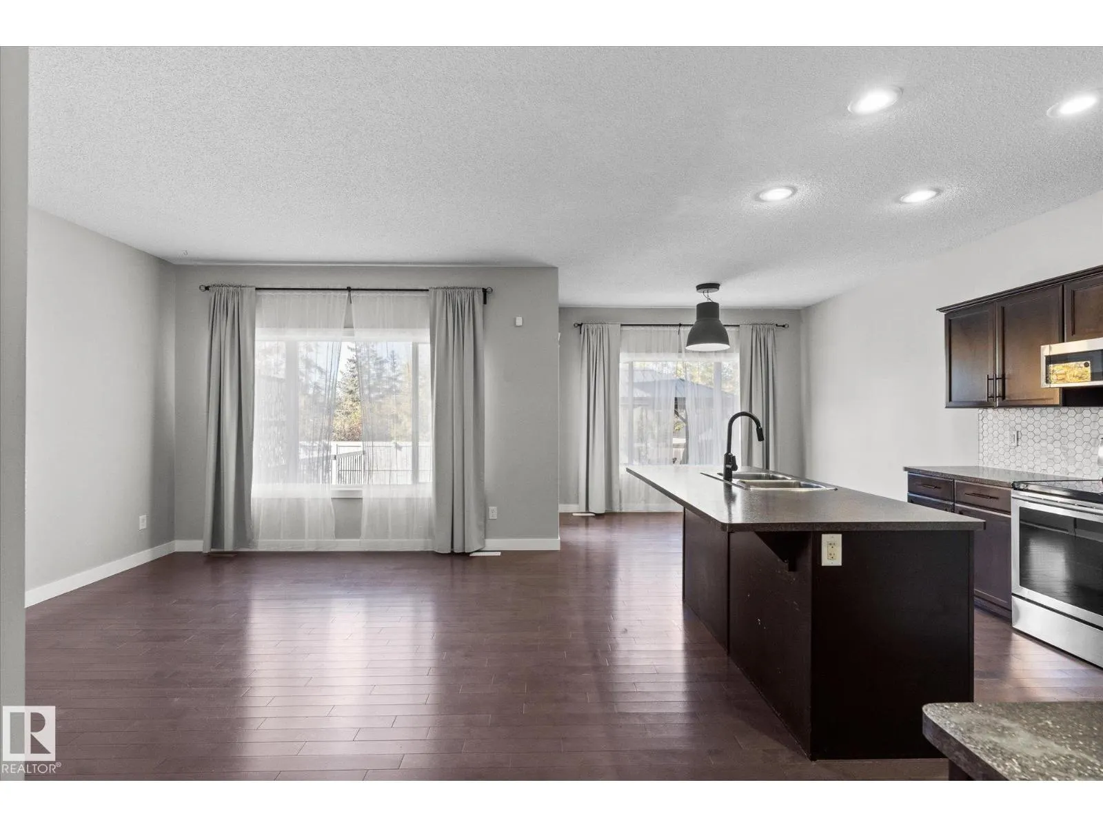 41 MEADOWLAND CR