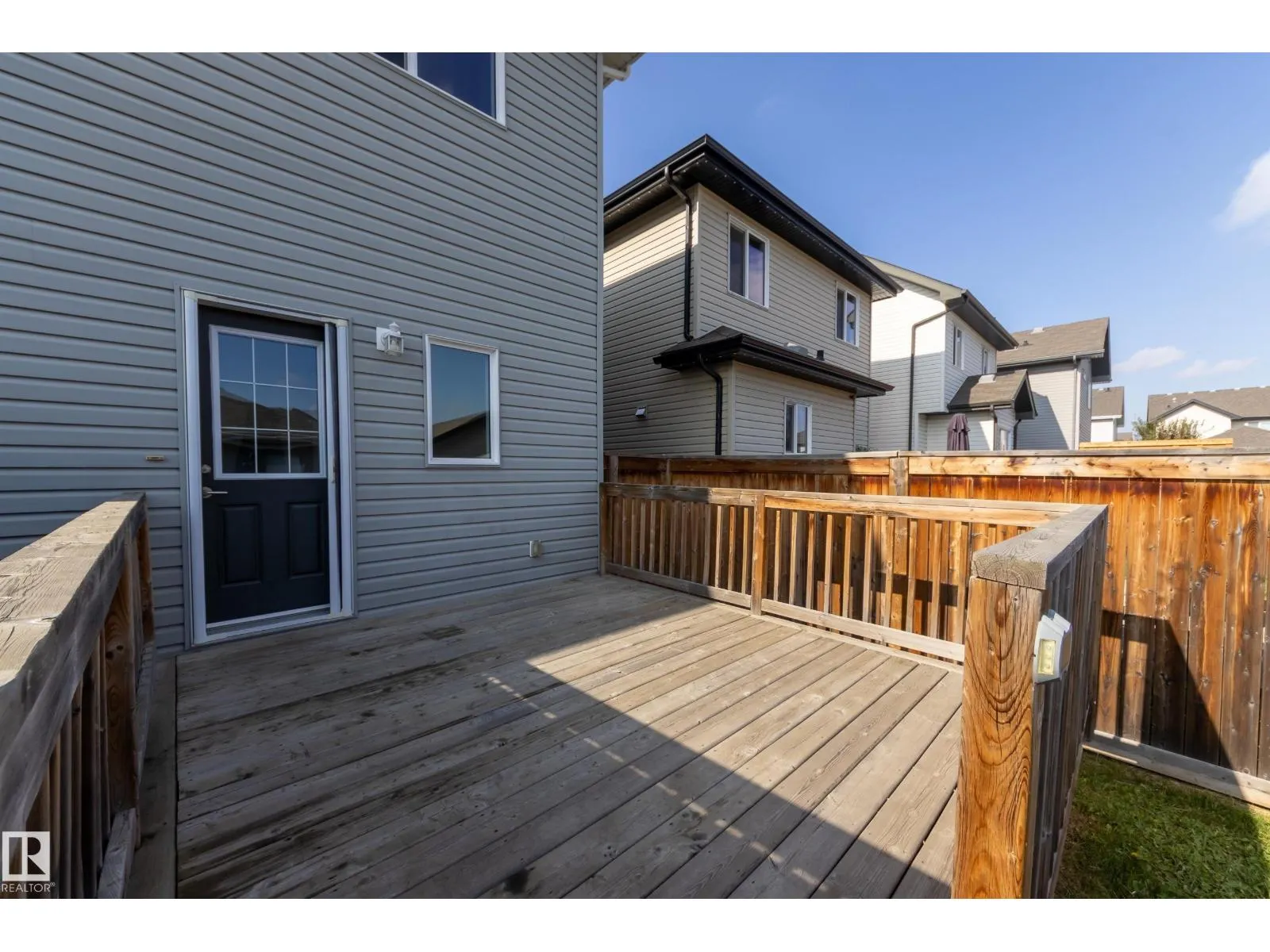 97 Santana Crescent