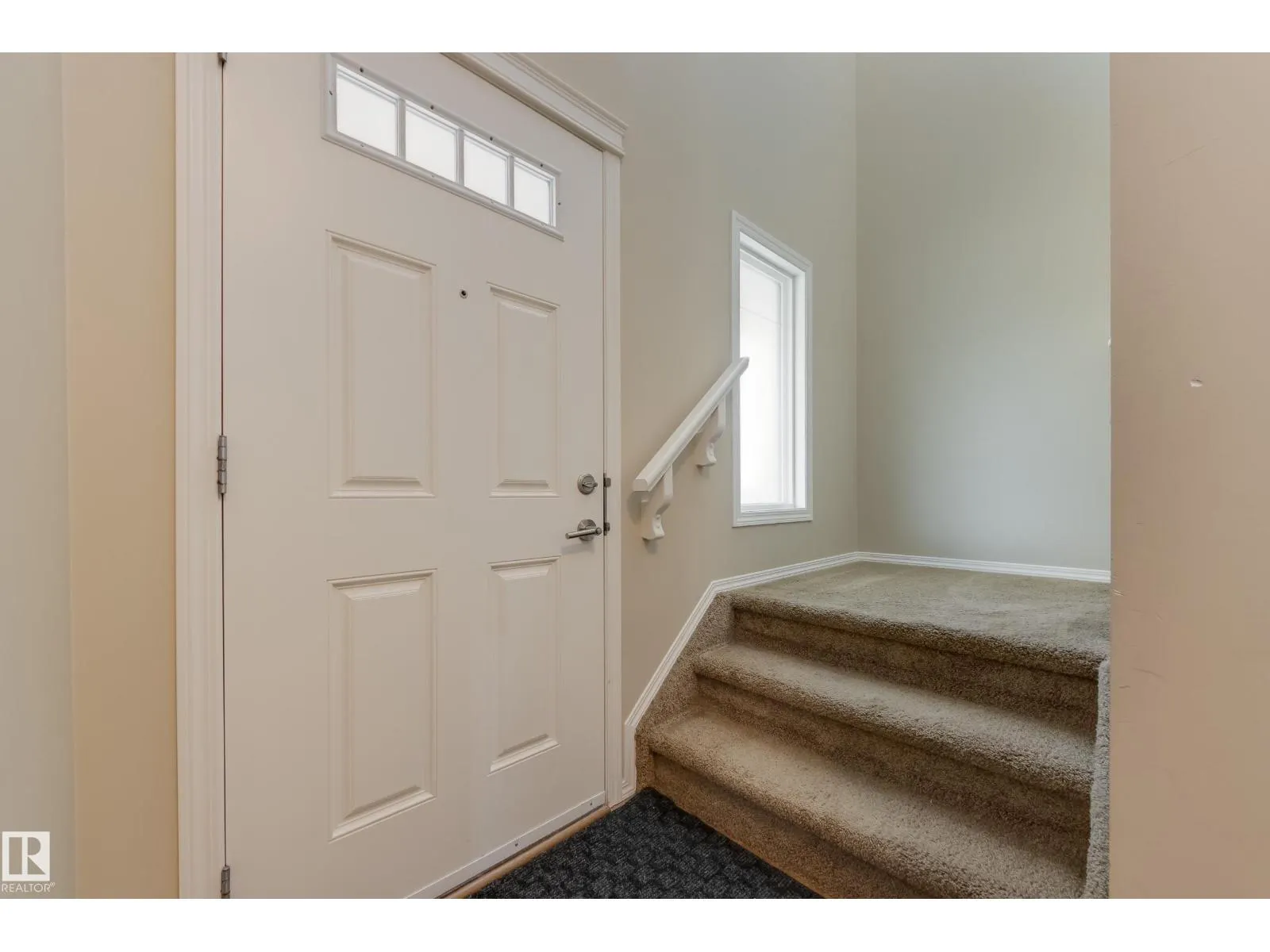 97 Santana Crescent
