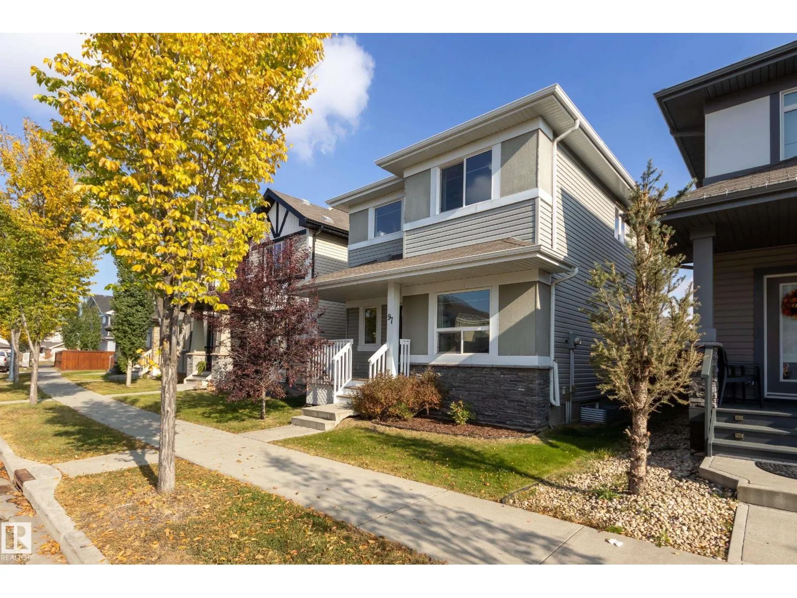 97 Santana Crescent