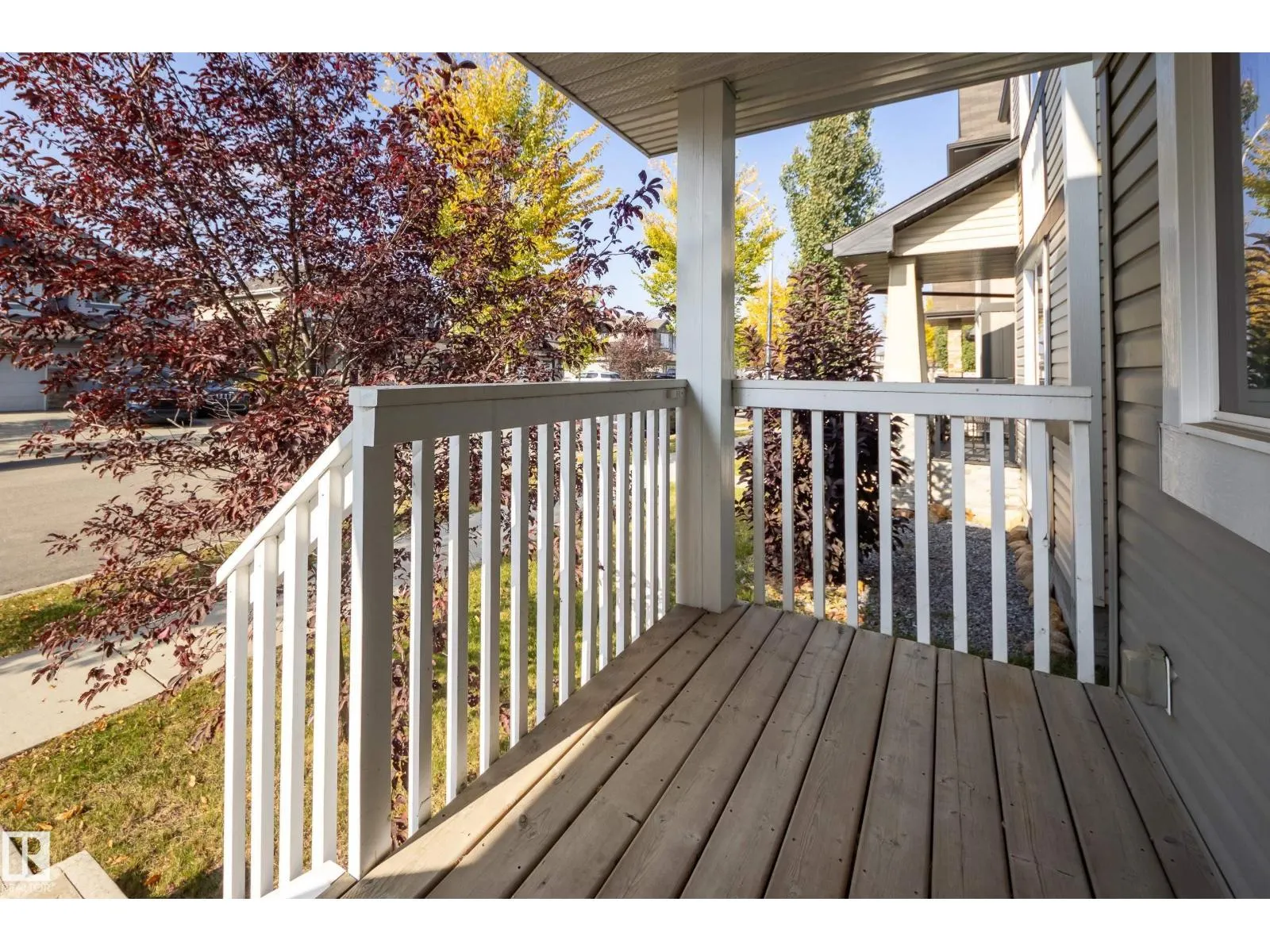 97 Santana Crescent