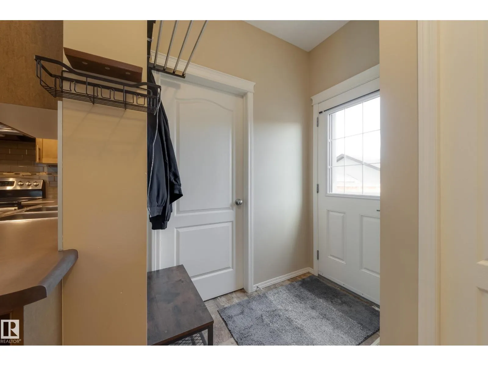 97 Santana Crescent