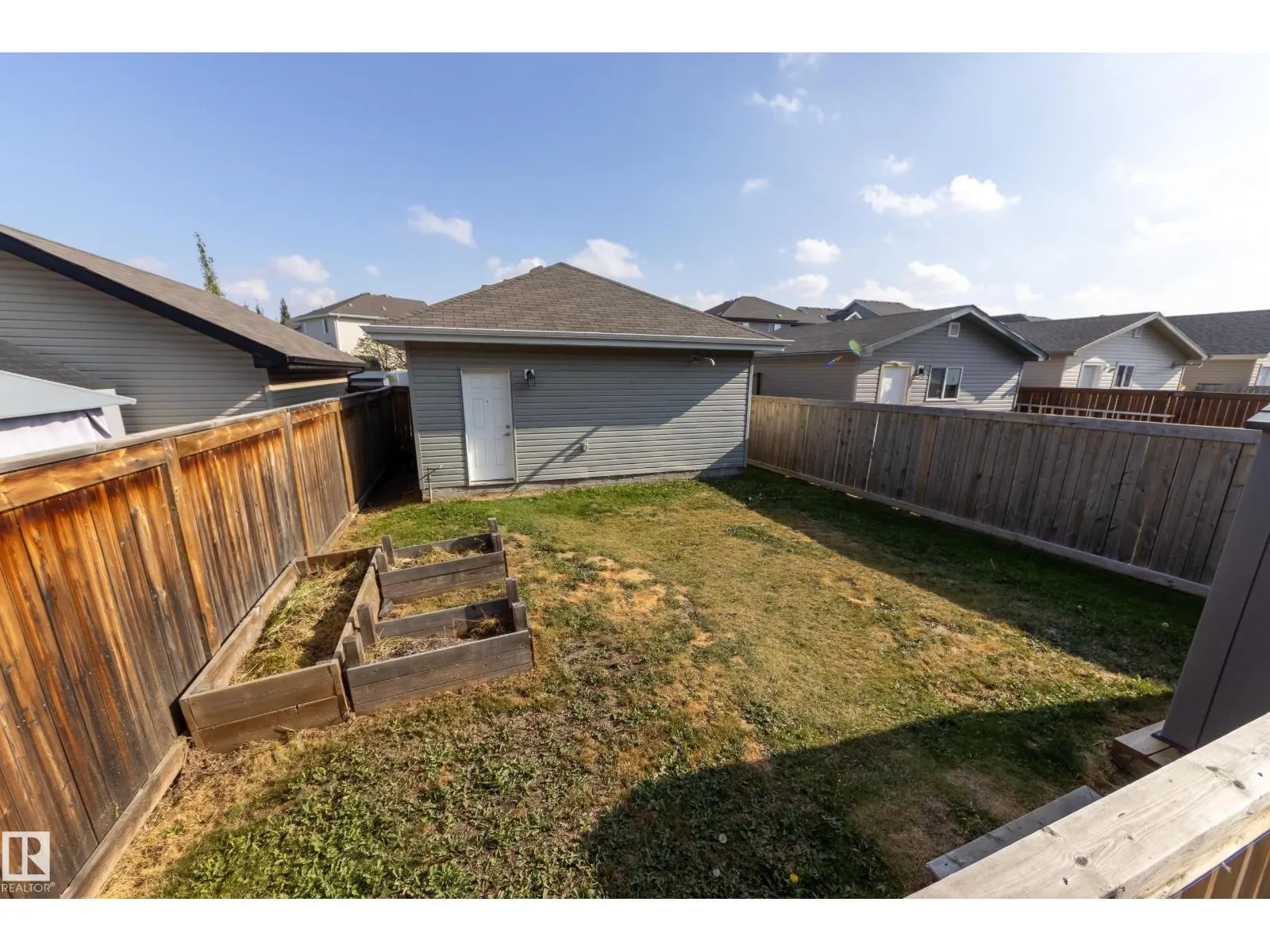 97 Santana Crescent