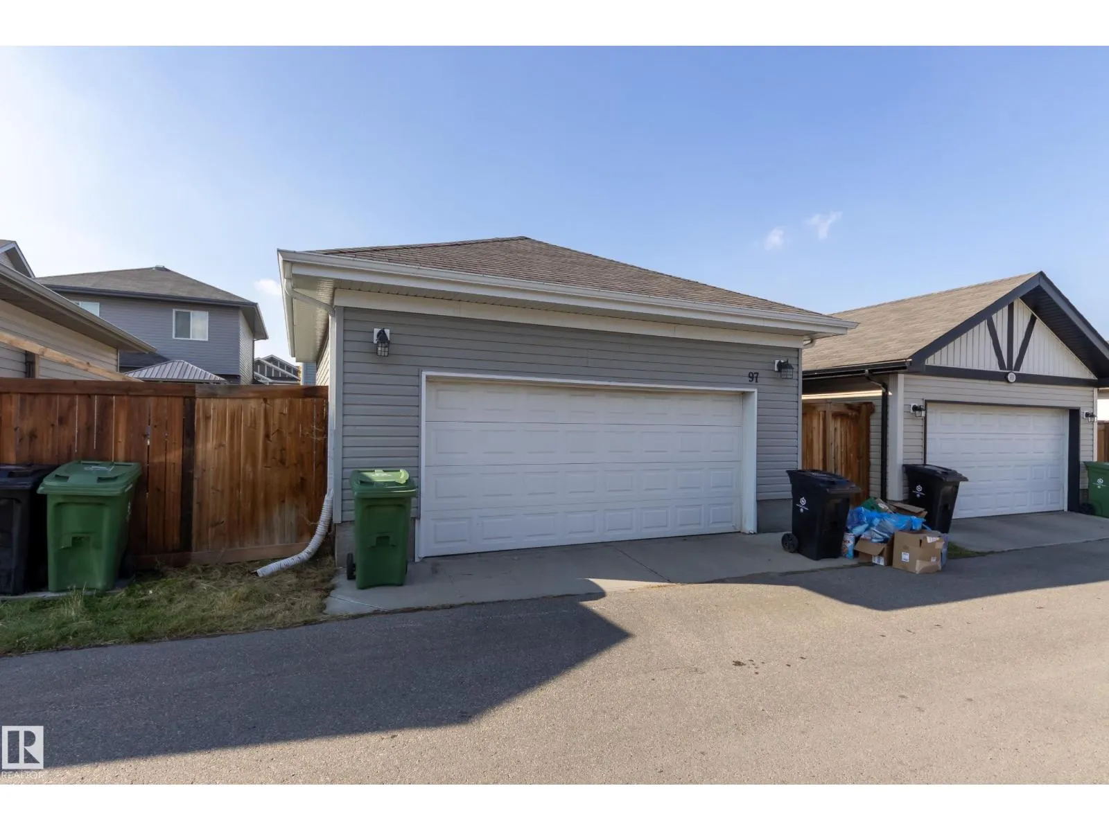97 Santana Crescent