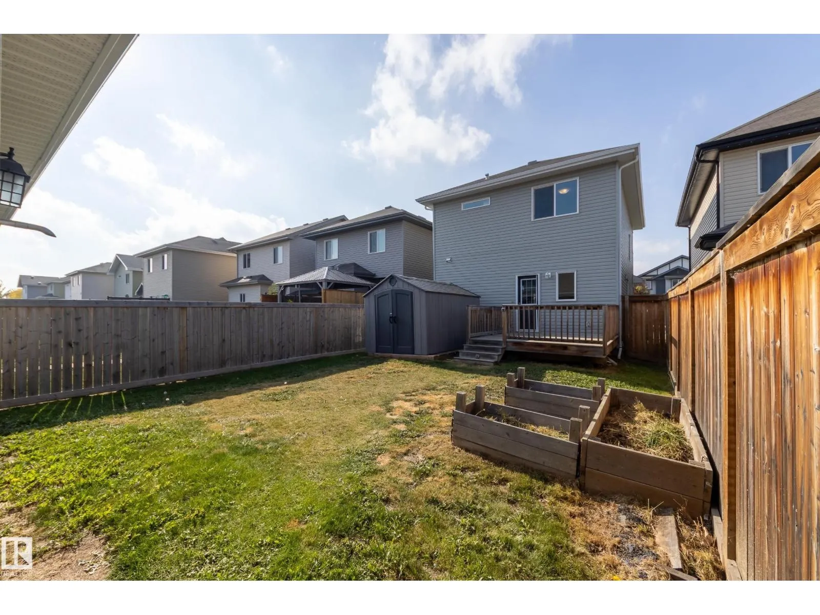 97 Santana Crescent