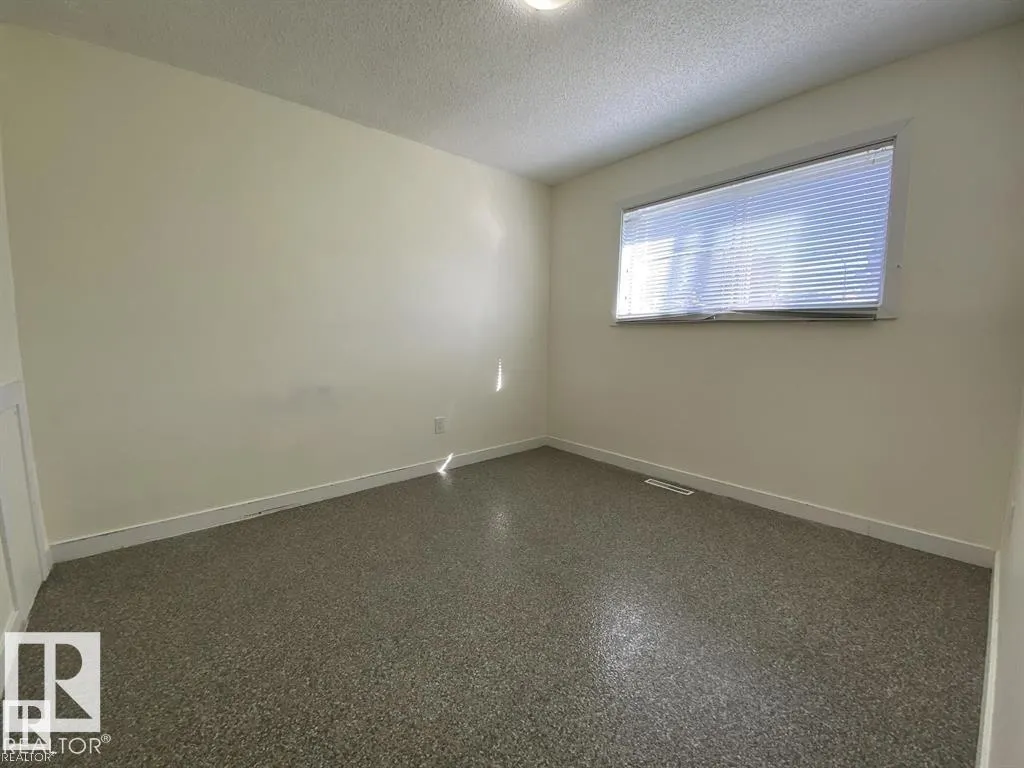 11839 45 ST NW