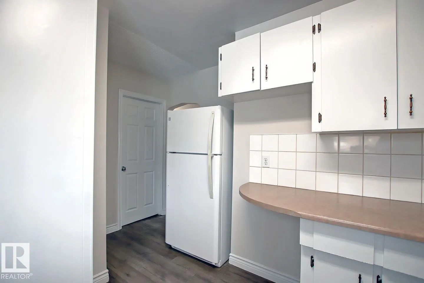 10682 61 AV NW