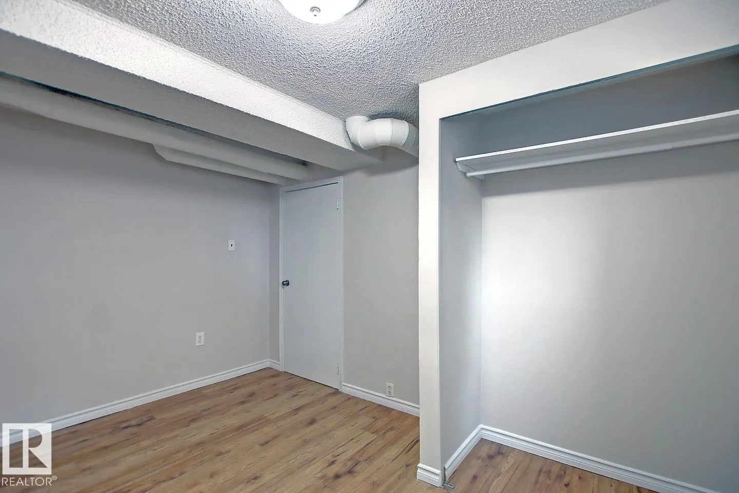 10682 61 AV NW