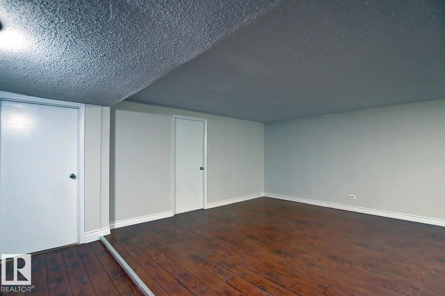 10682 61 AV NW