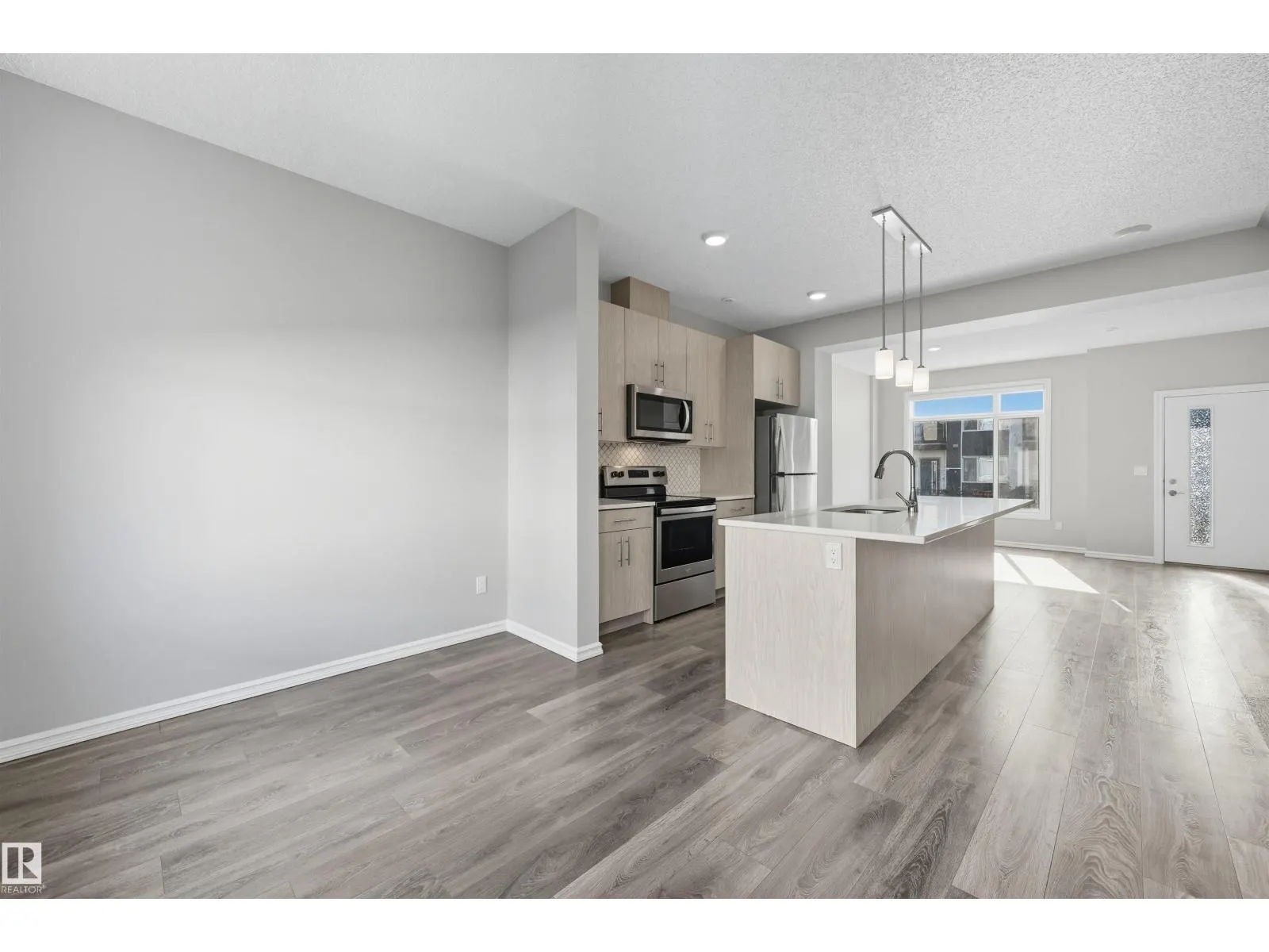 #49 804 WELSH DR SW