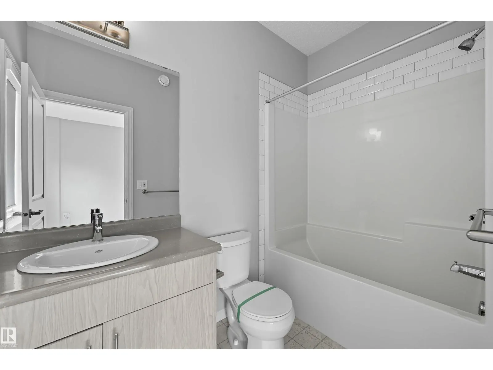 #49 804 WELSH DR SW