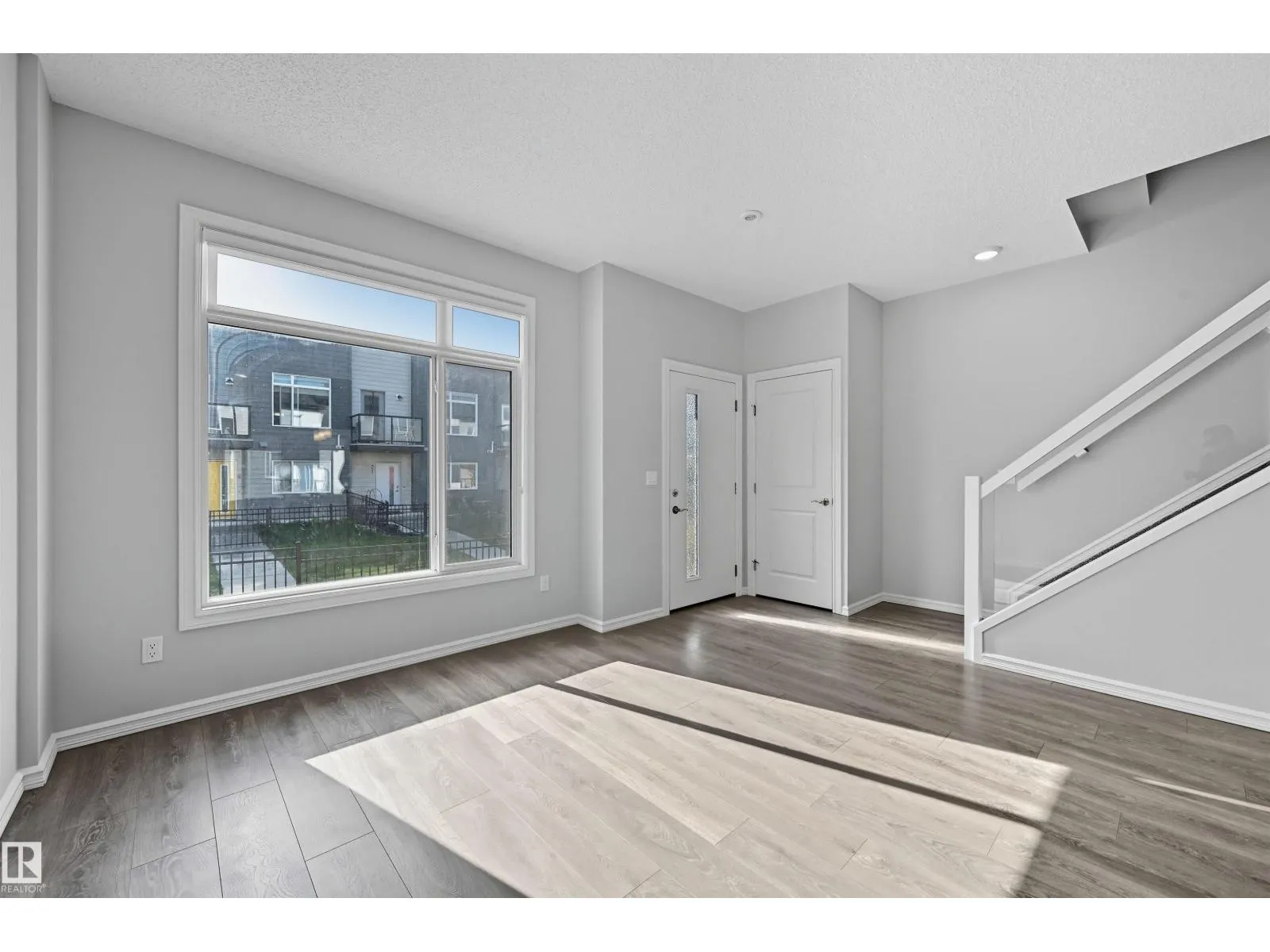 #49 804 WELSH DR SW