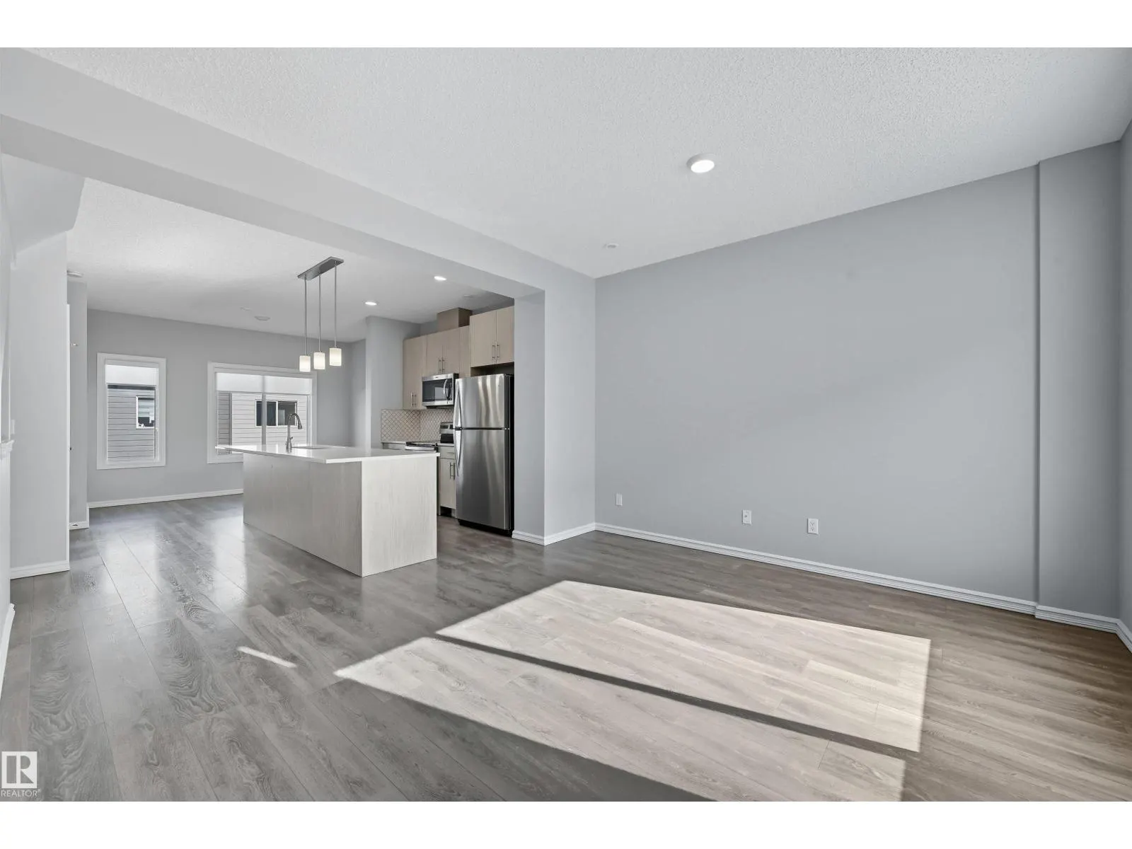 #49 804 WELSH DR SW