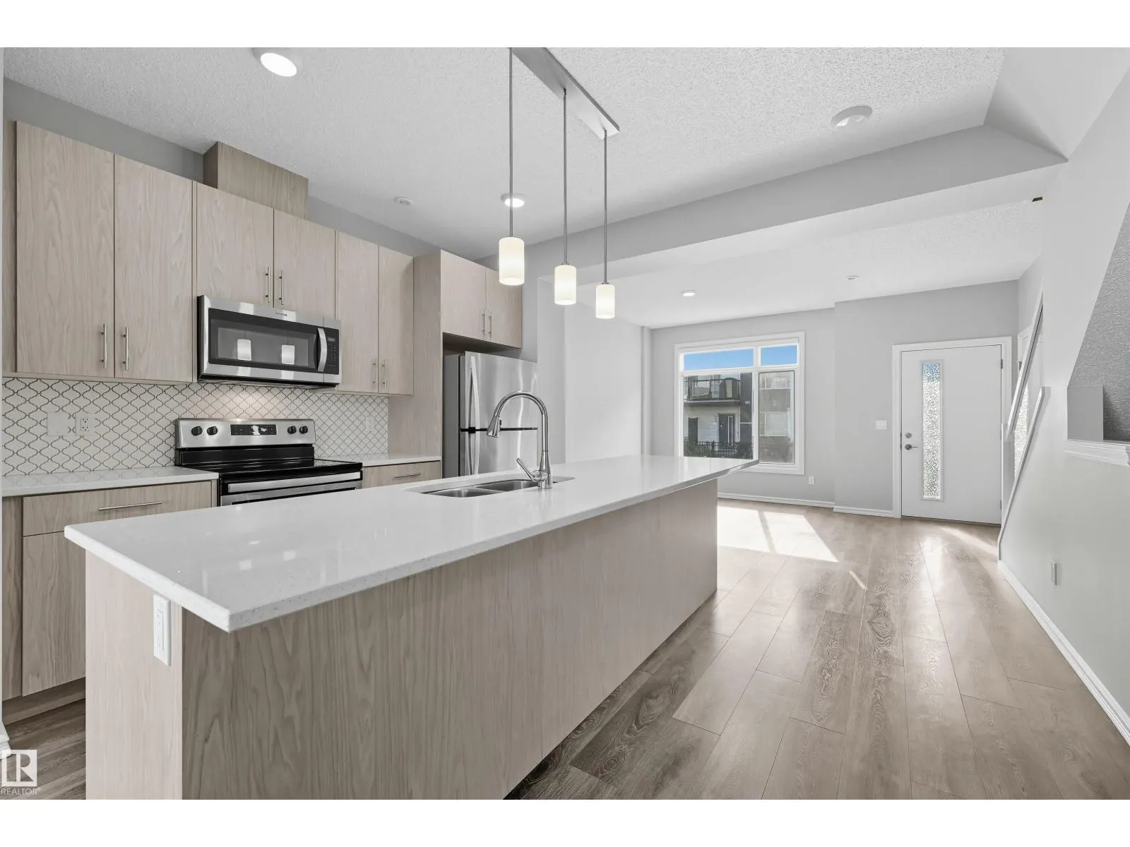 #49 804 WELSH DR SW