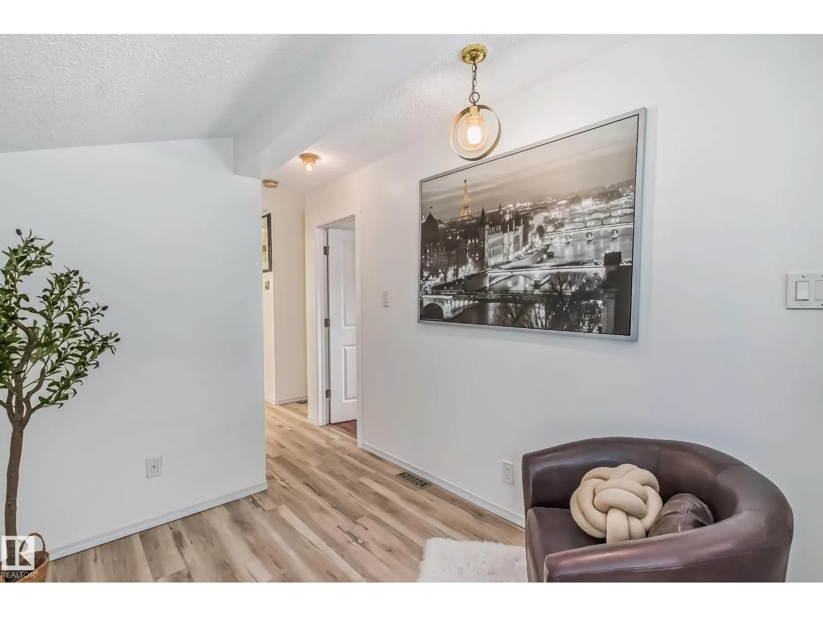 8507 56 ST NW
