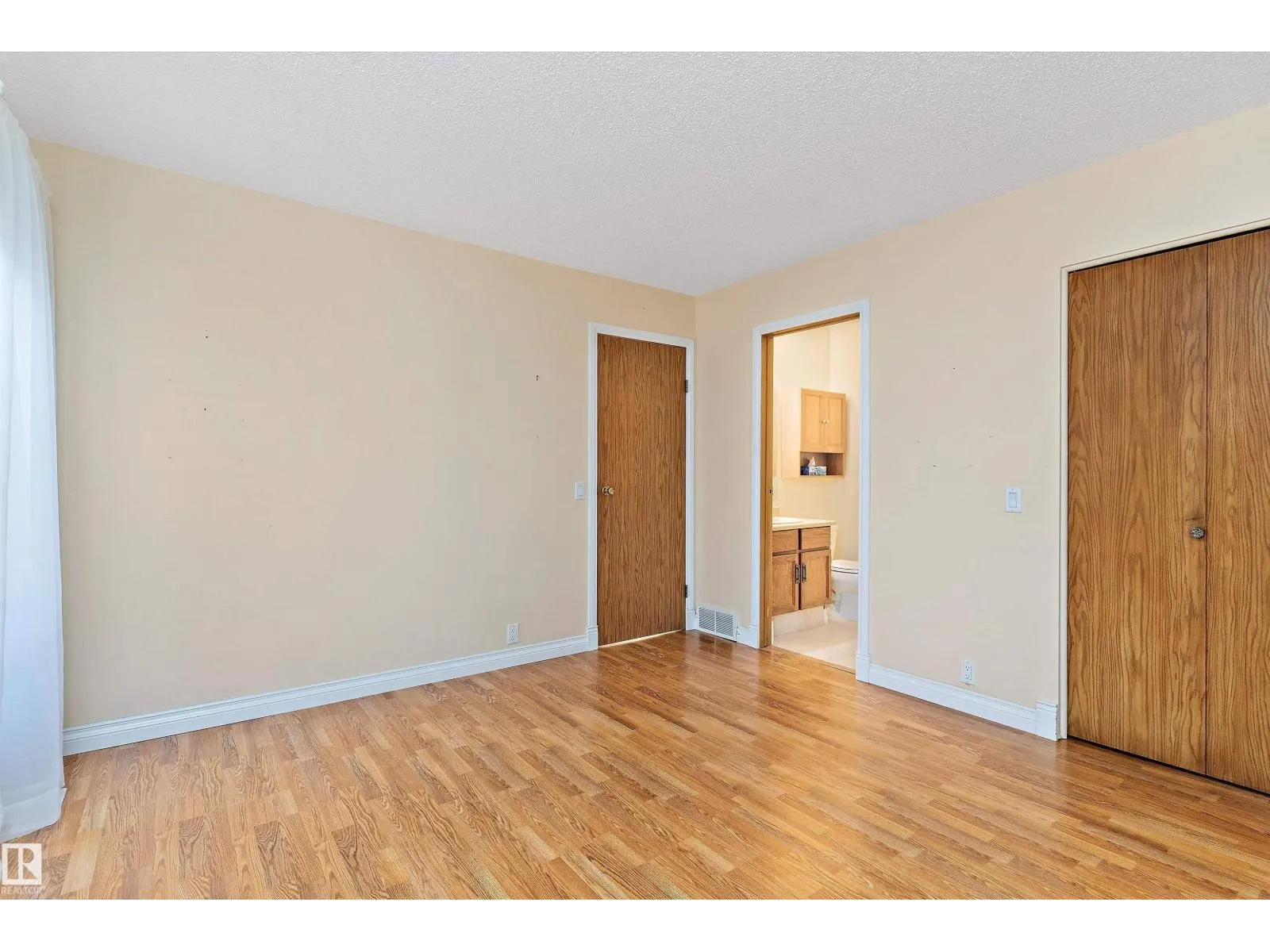 10435 14 AV NW