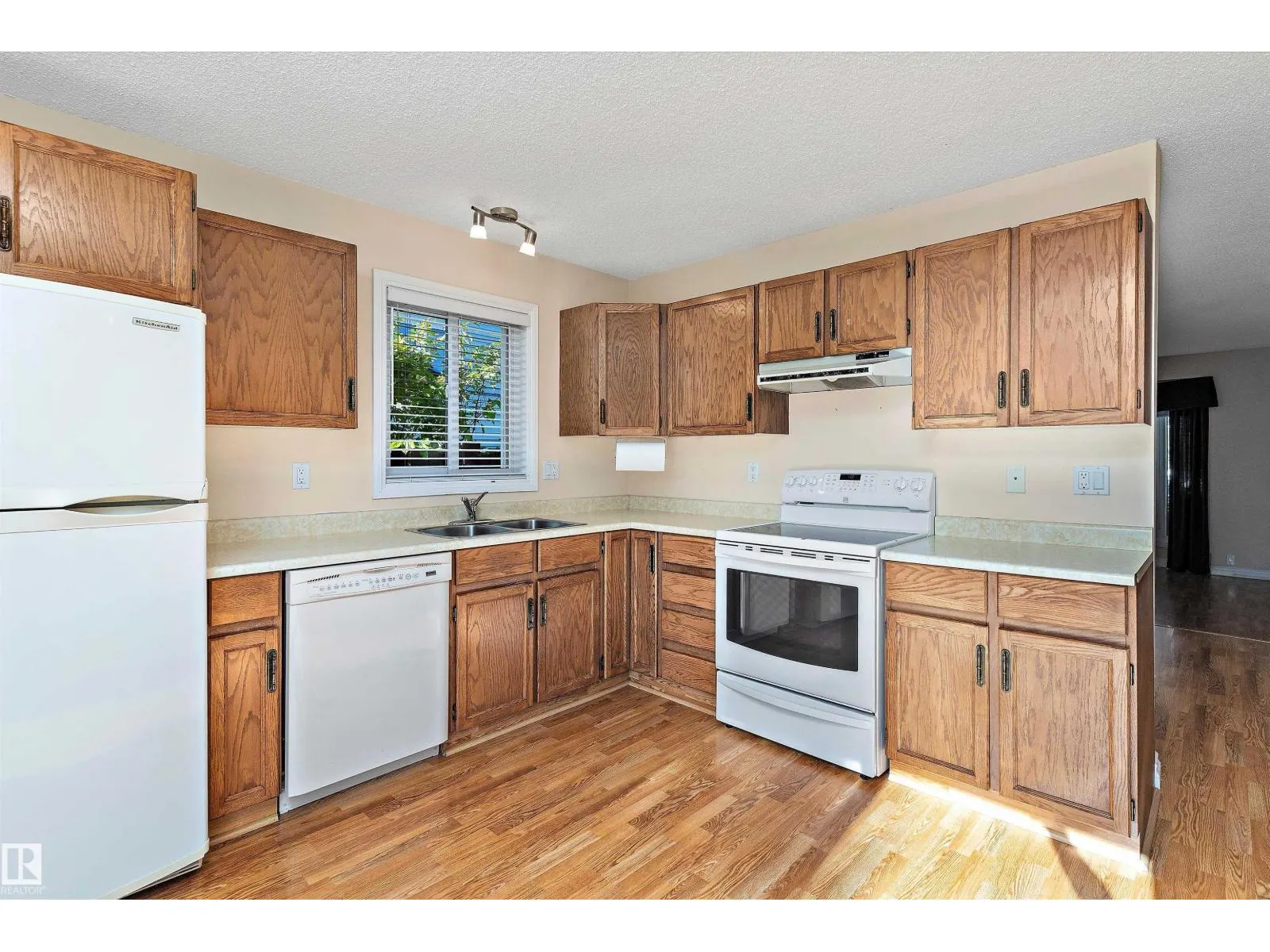 10435 14 AV NW