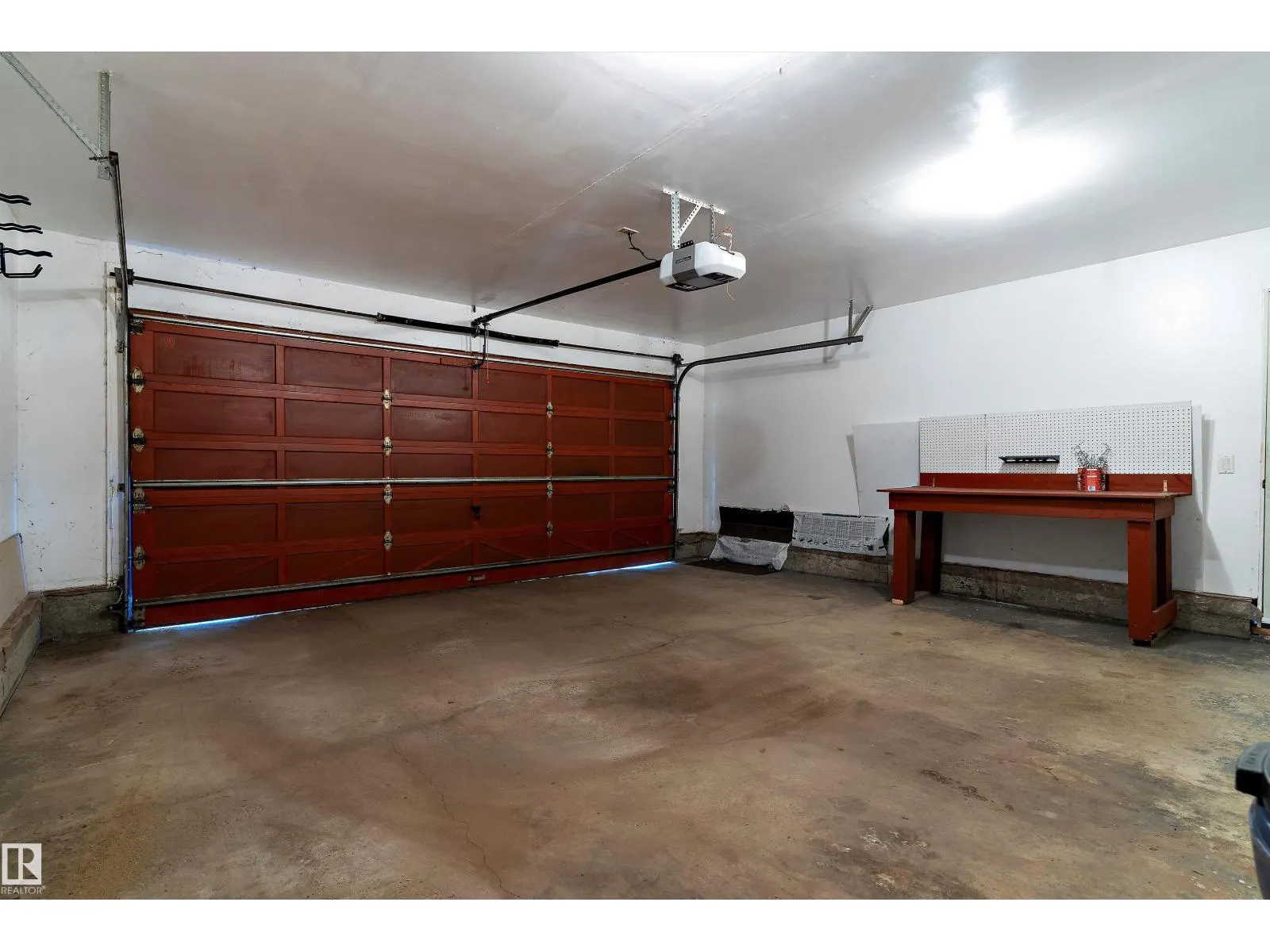 10435 14 AV NW
