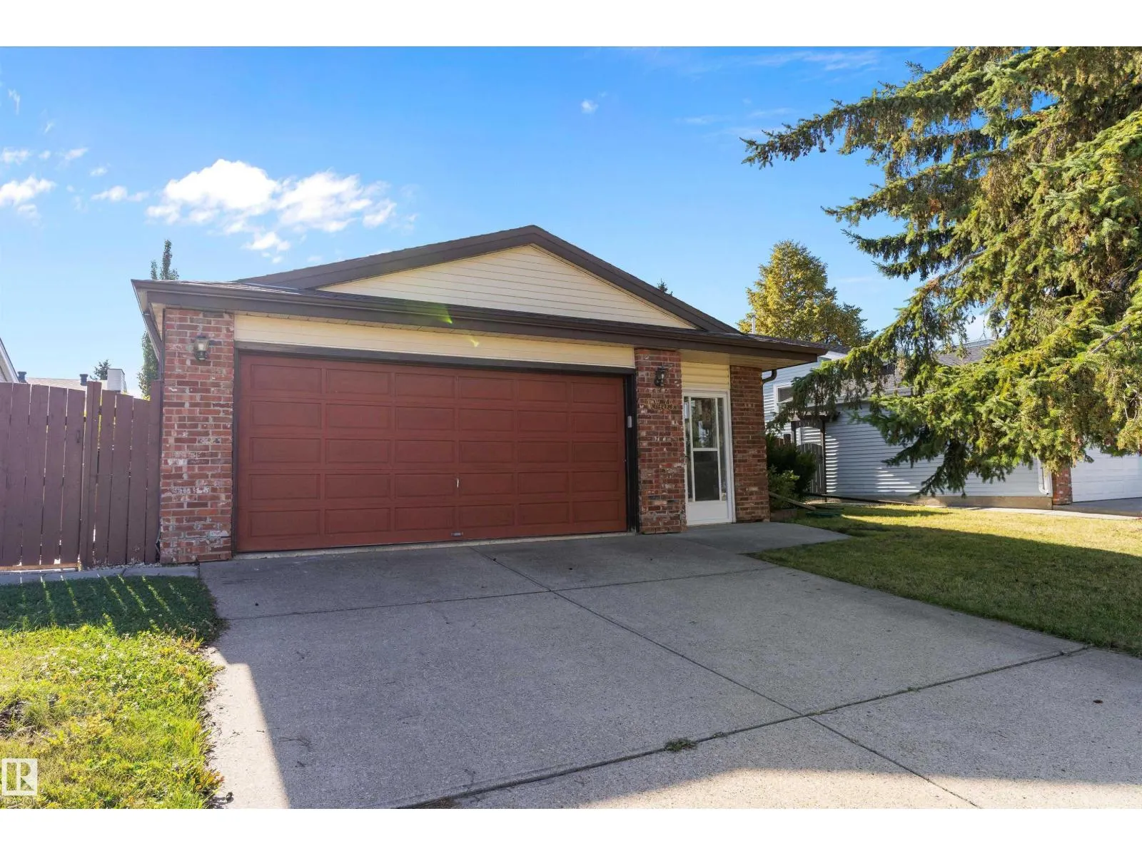 10435 14 AV NW