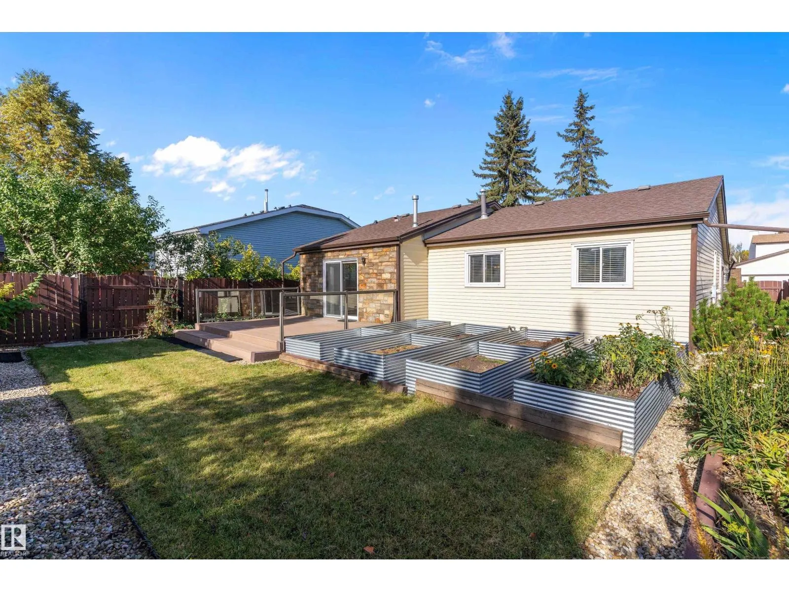 10435 14 AV NW
