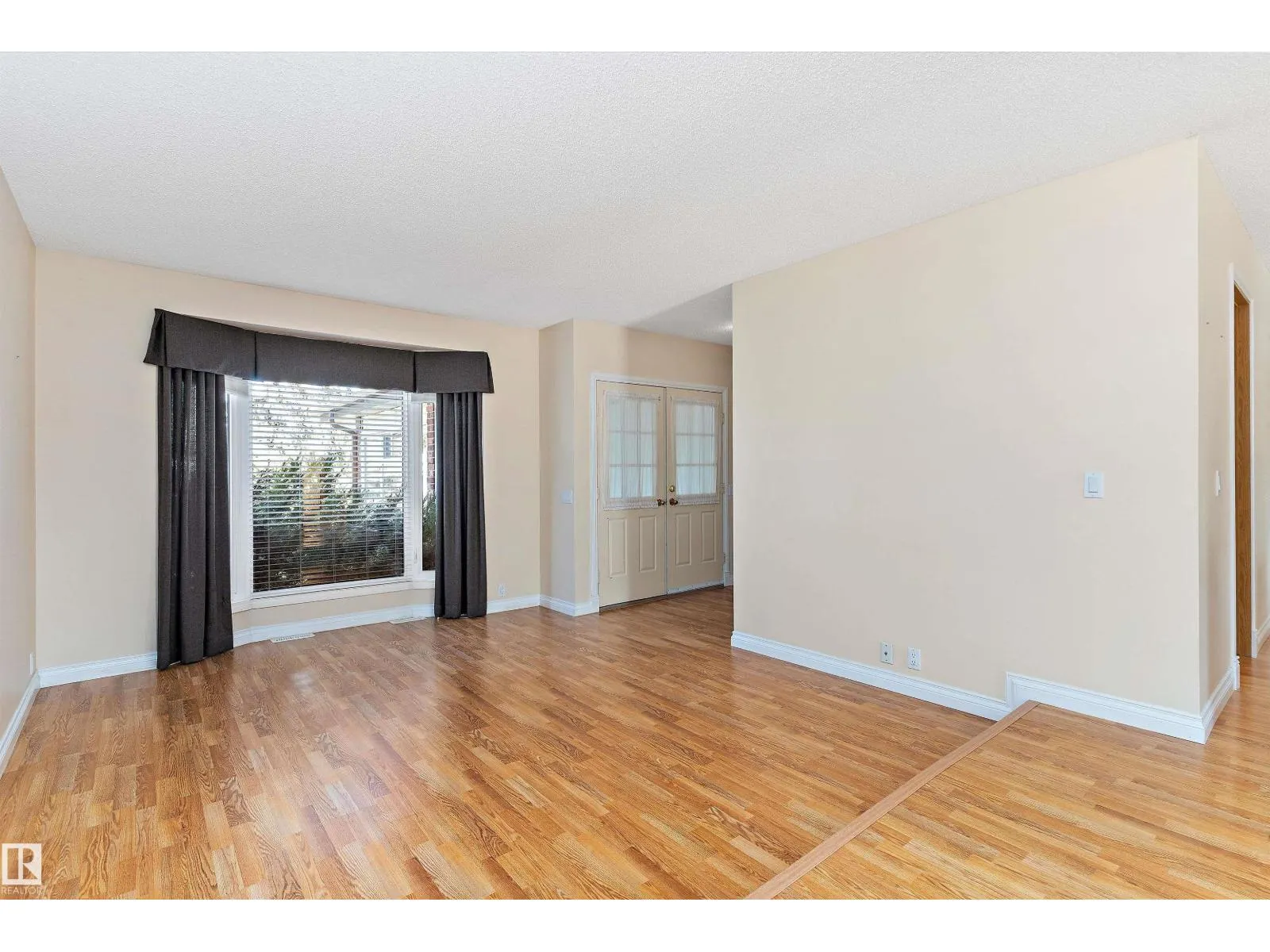 10435 14 AV NW