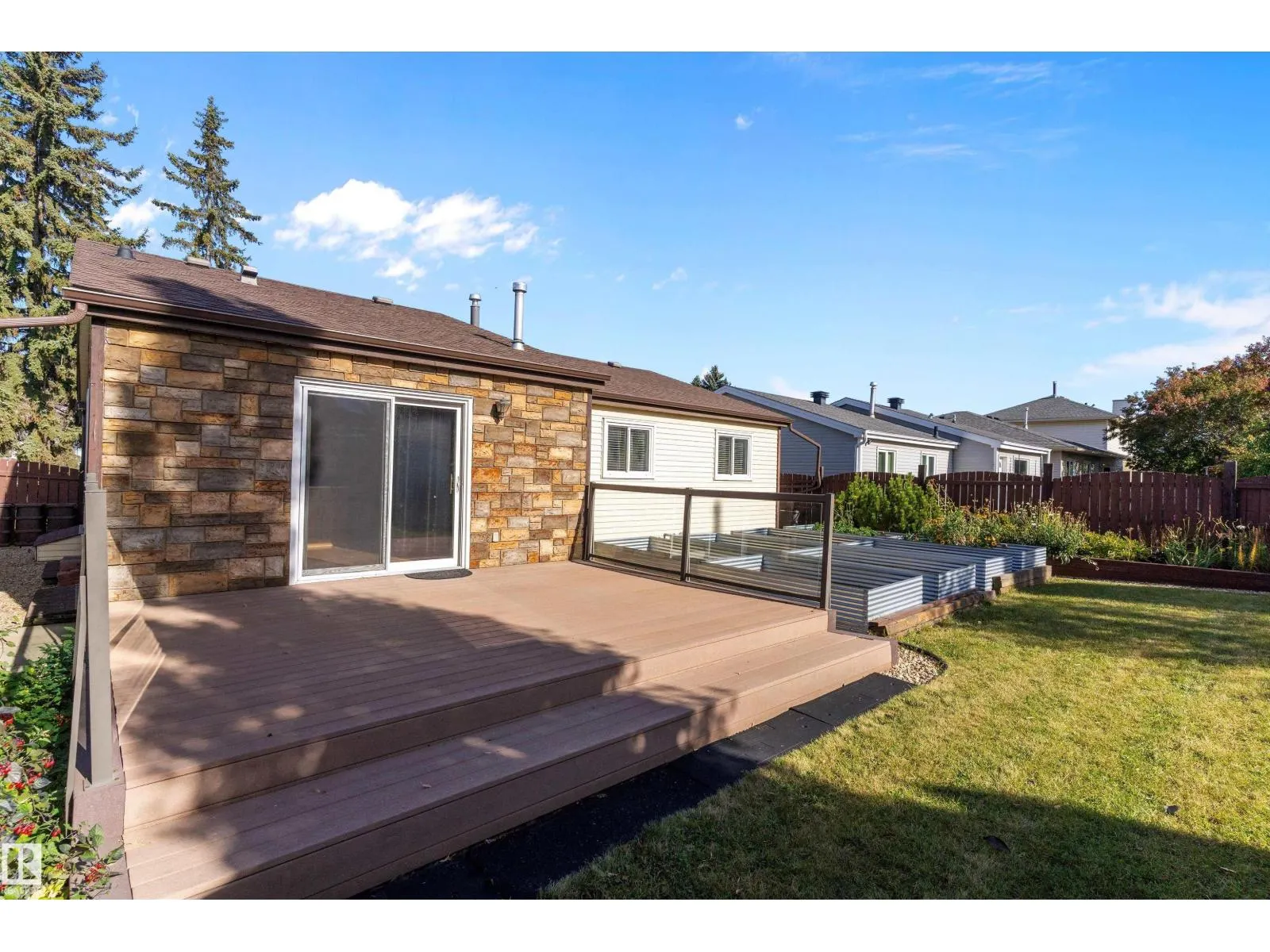 10435 14 AV NW