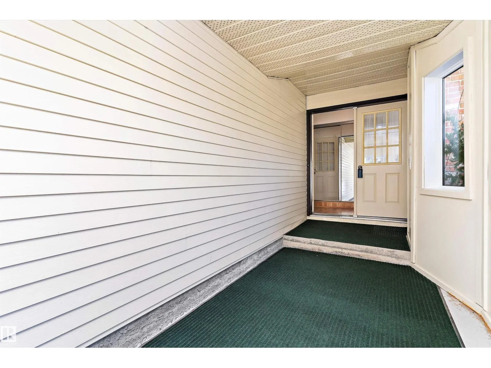 10435 14 AV NW