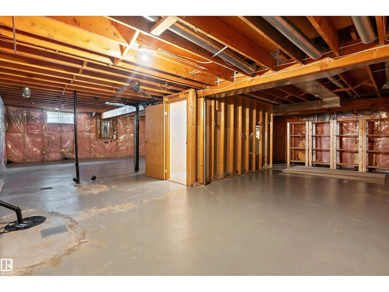10435 14 AV NW