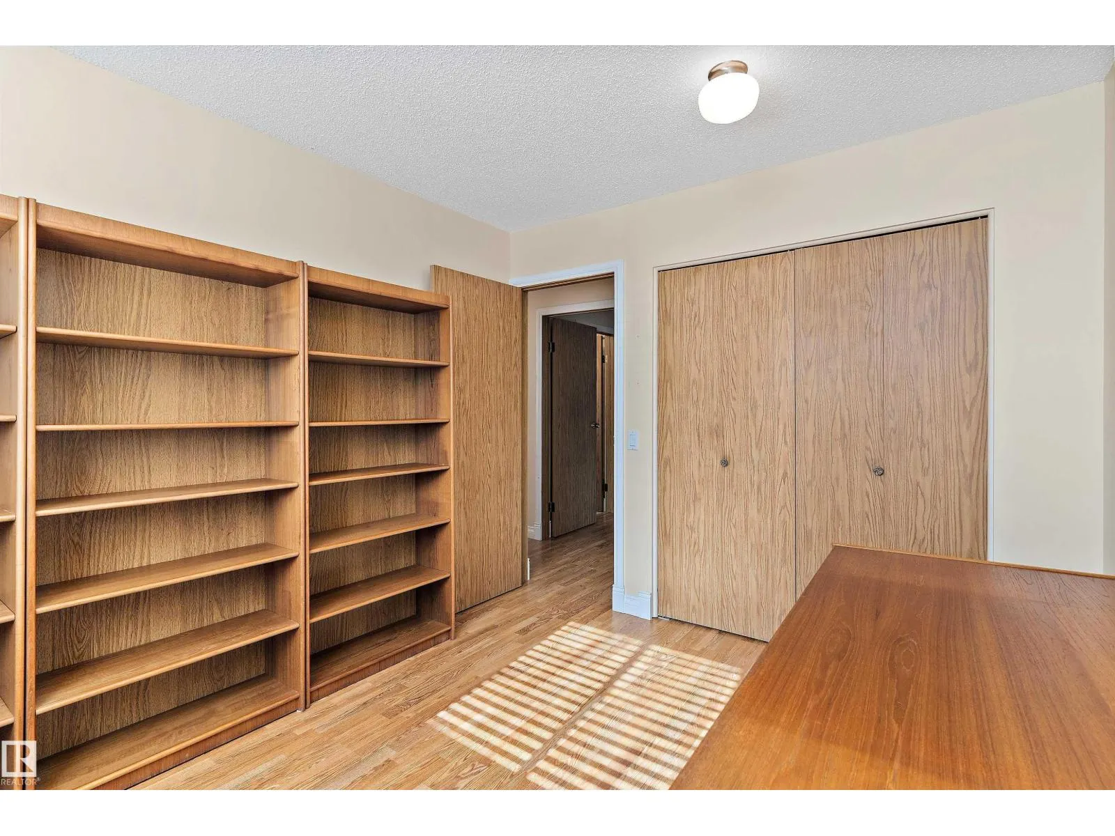 10435 14 AV NW