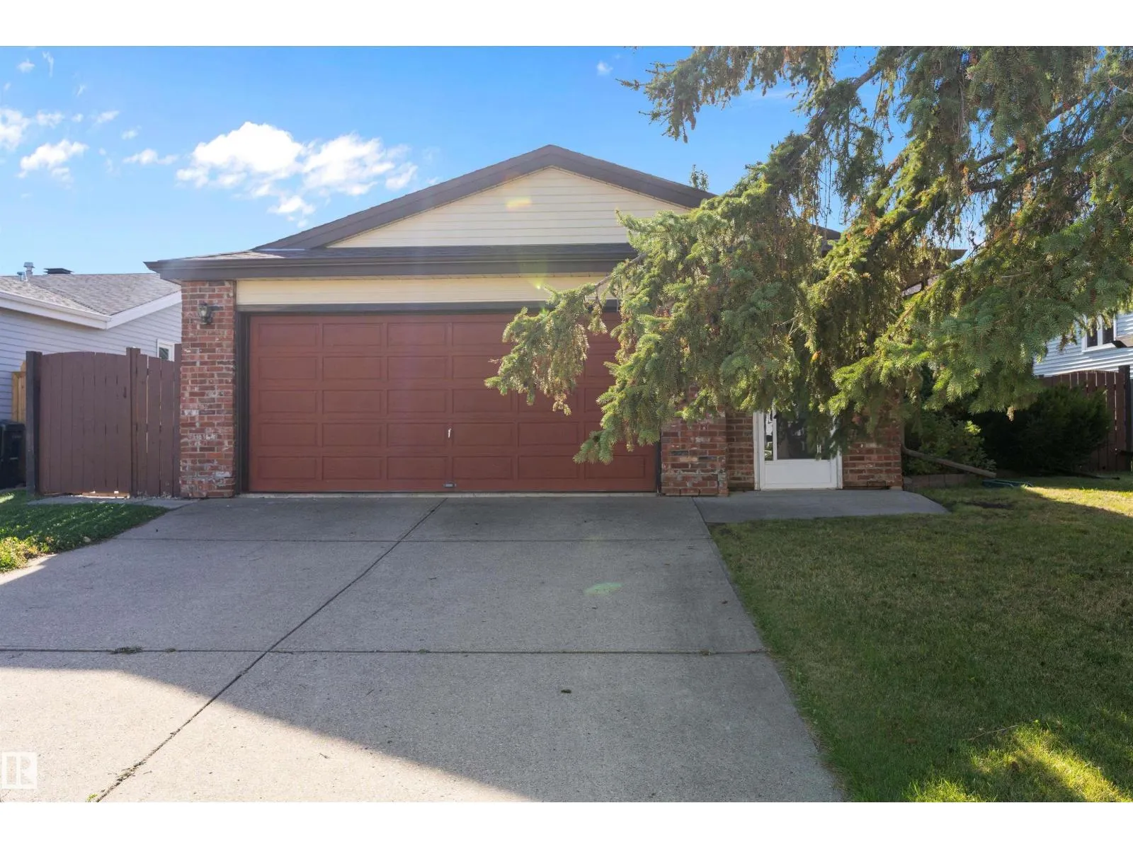 10435 14 AV NW