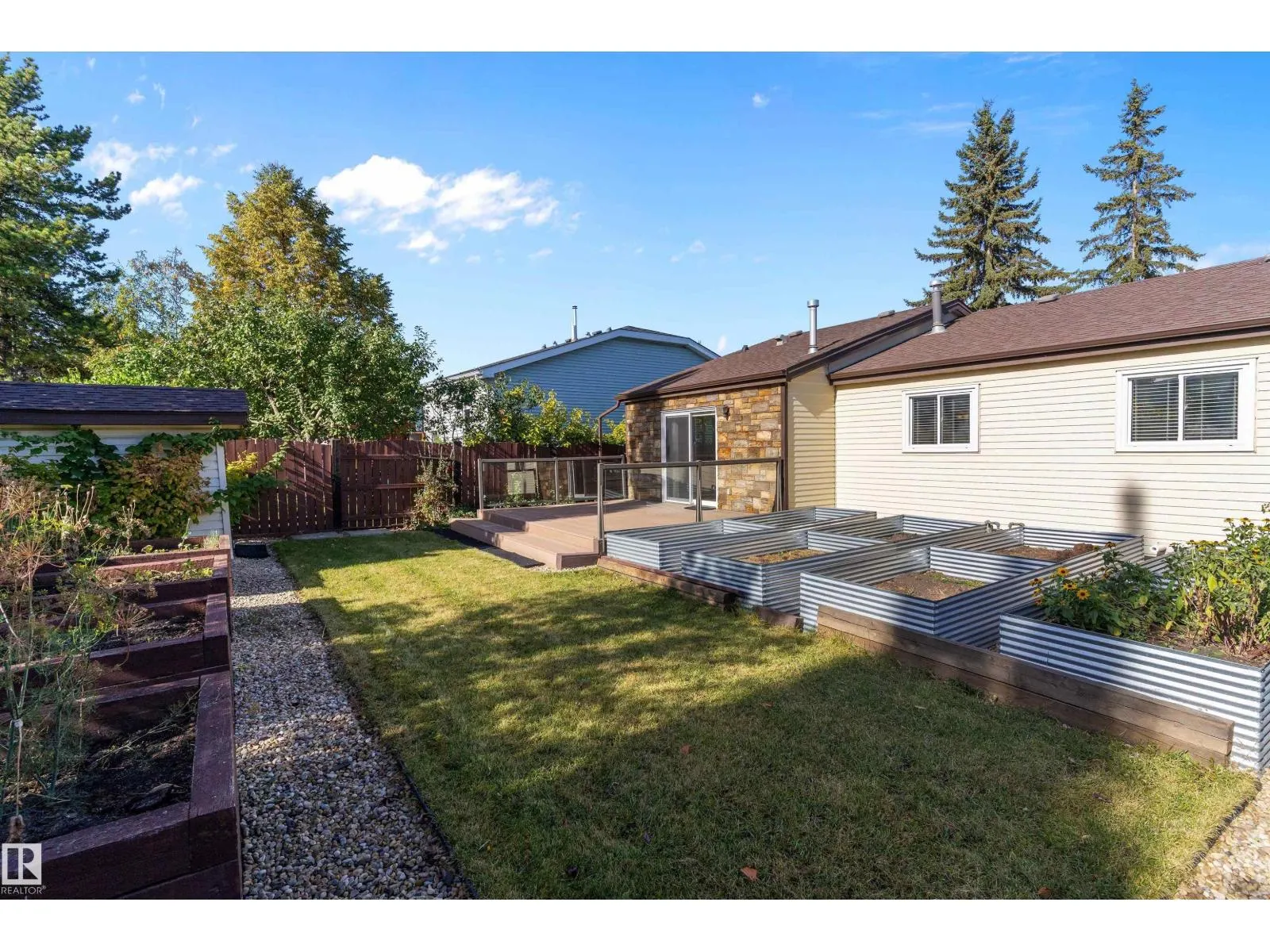 10435 14 AV NW