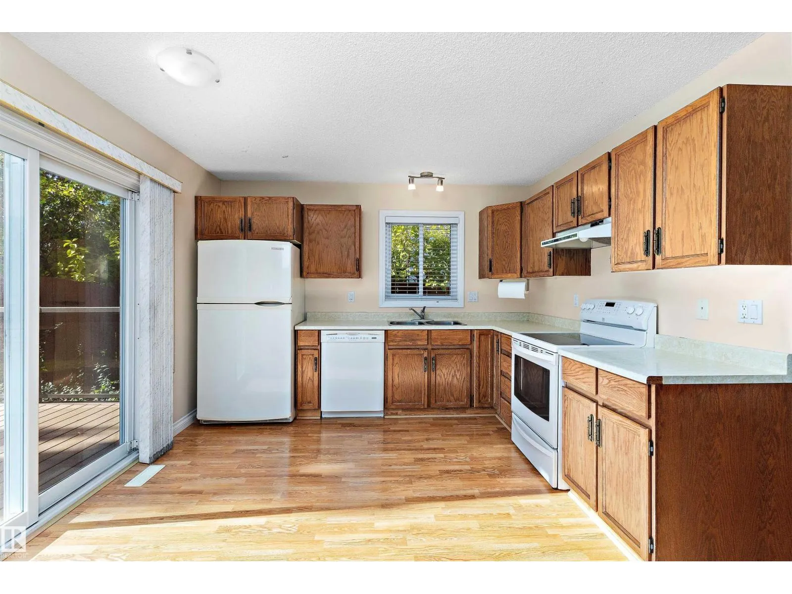 10435 14 AV NW