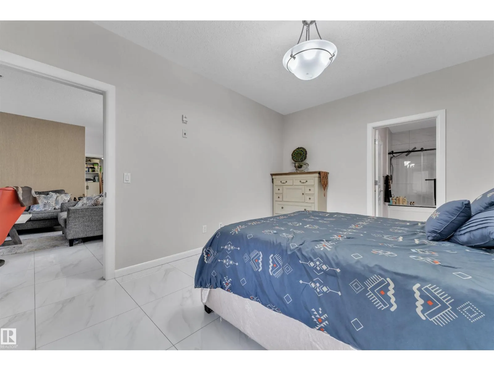 160 Magrath Road NW