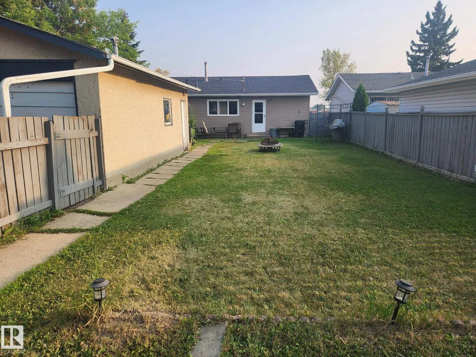 11216 134 AV NW