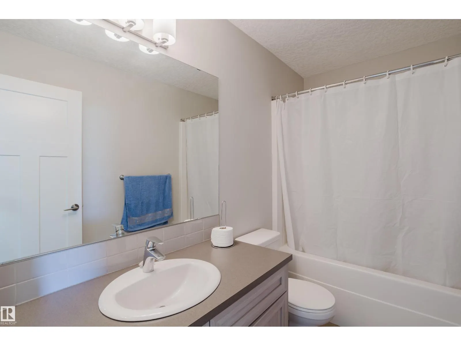 237 SOUTHFORK DR