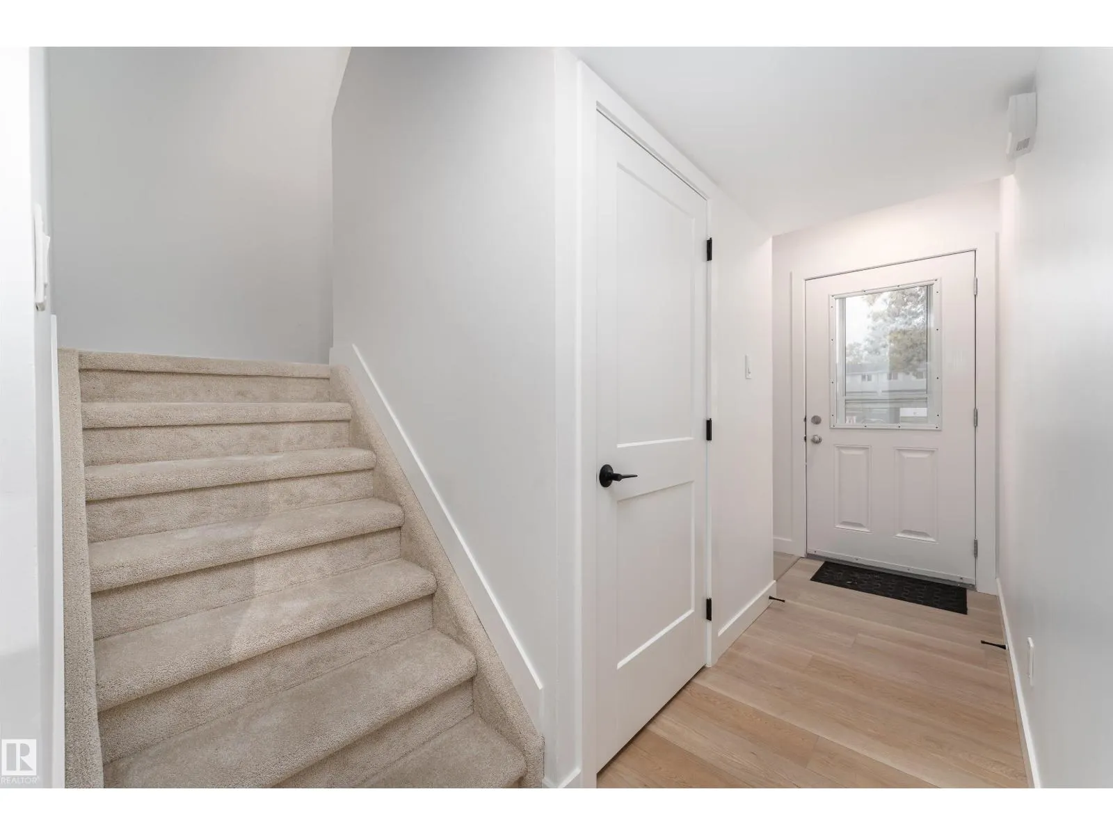 11394 139 AV NW