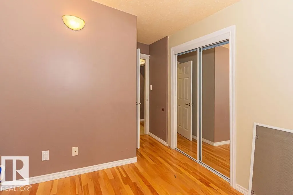 1720 89 ST NW