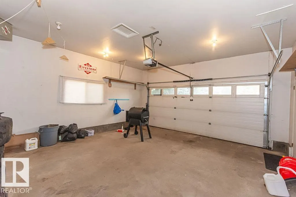 1720 89 ST NW