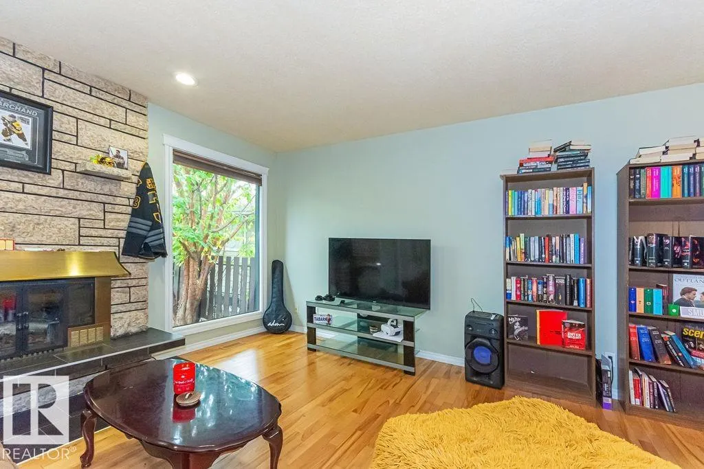 1720 89 ST NW