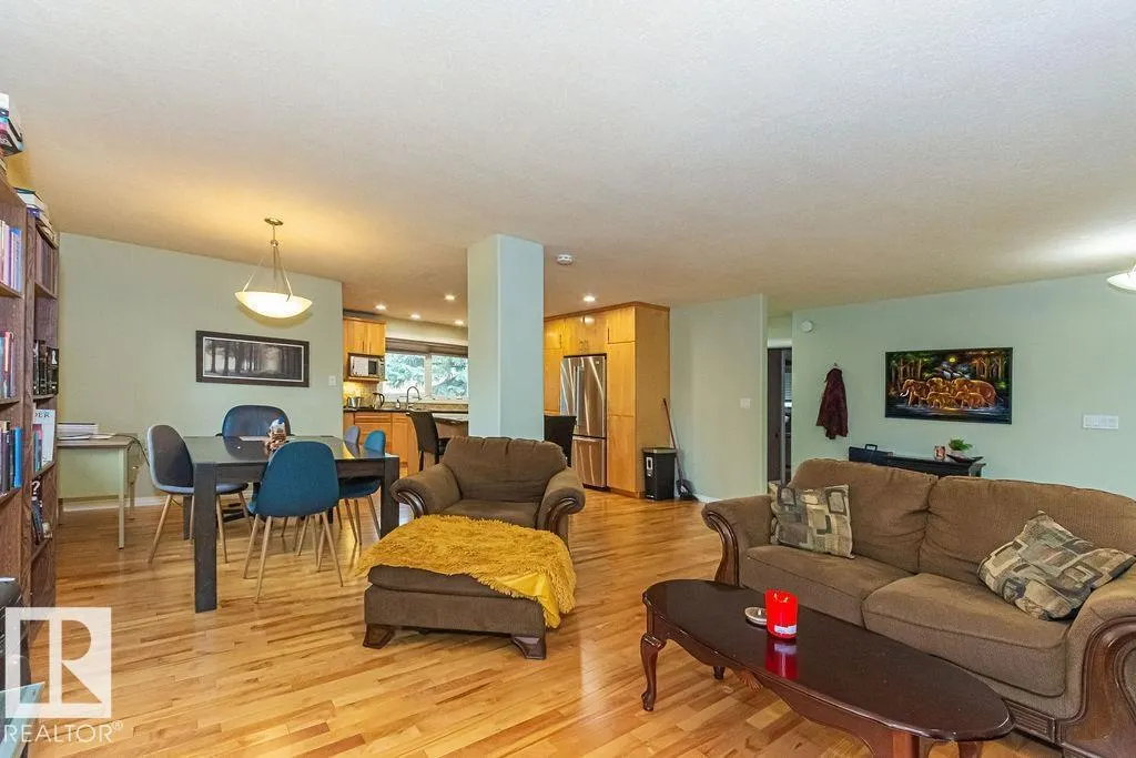 1720 89 ST NW